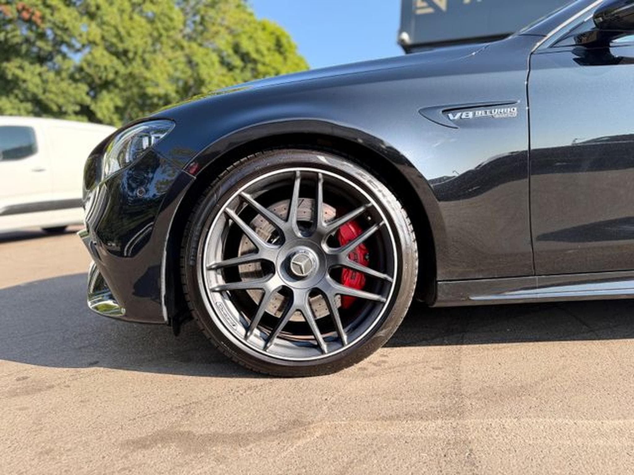 Mercedes E 63 AMG E 63S AMG 4M*FACELIFT*NIGHT PAKET*PANORAMA*HUD* (2021) - Photo 13