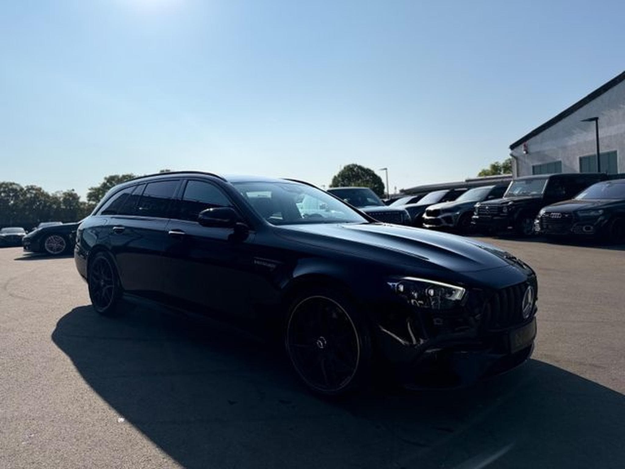 Mercedes E 63 AMG E 63S AMG 4M*FACELIFT*NIGHT PAKET*PANORAMA*HUD* (2021) - Photo 5