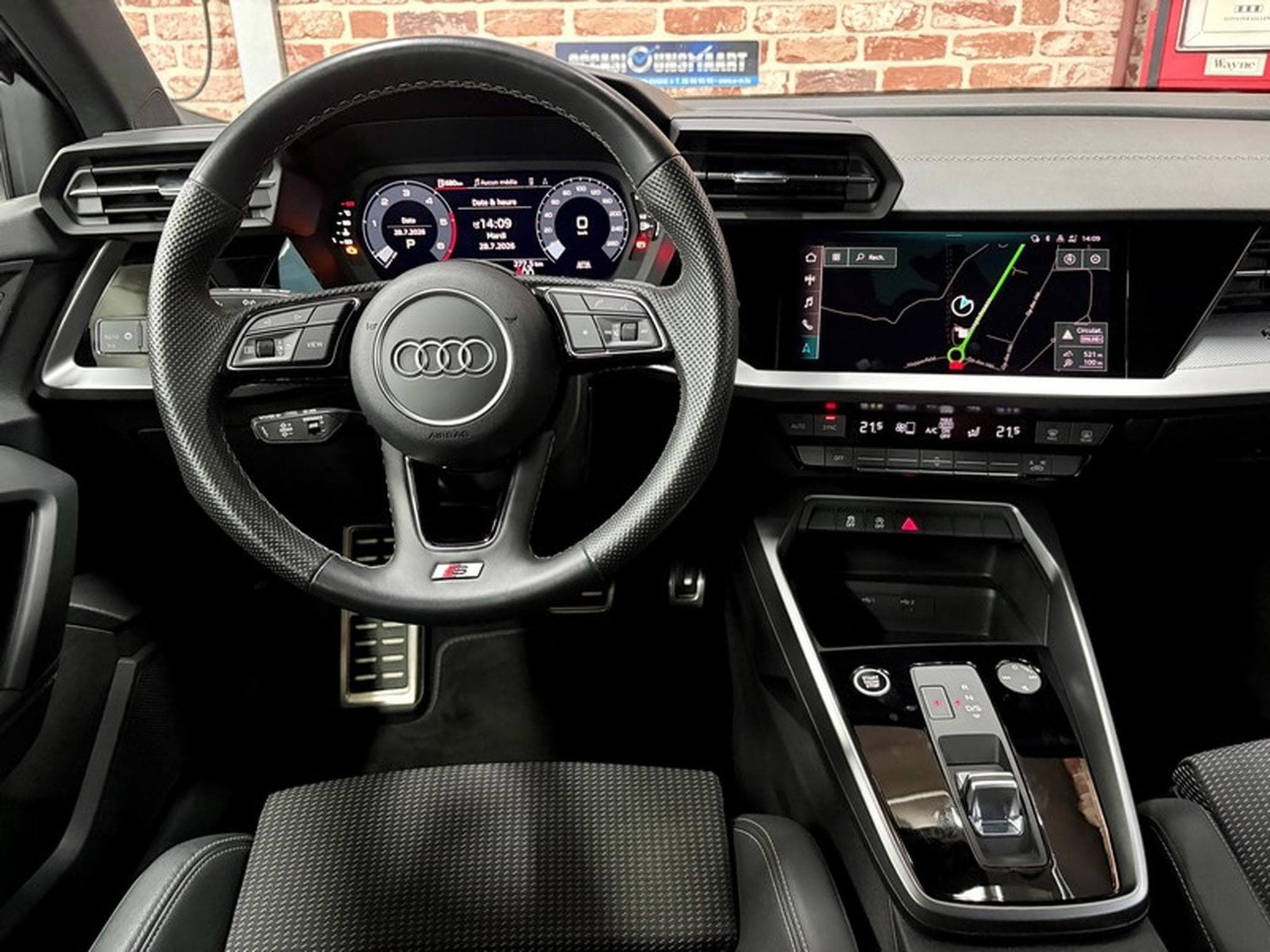 Audi A3 A3 Sportback 35 2.0 TDi 150cv Auto S-LINE (2023) - Photo 4
