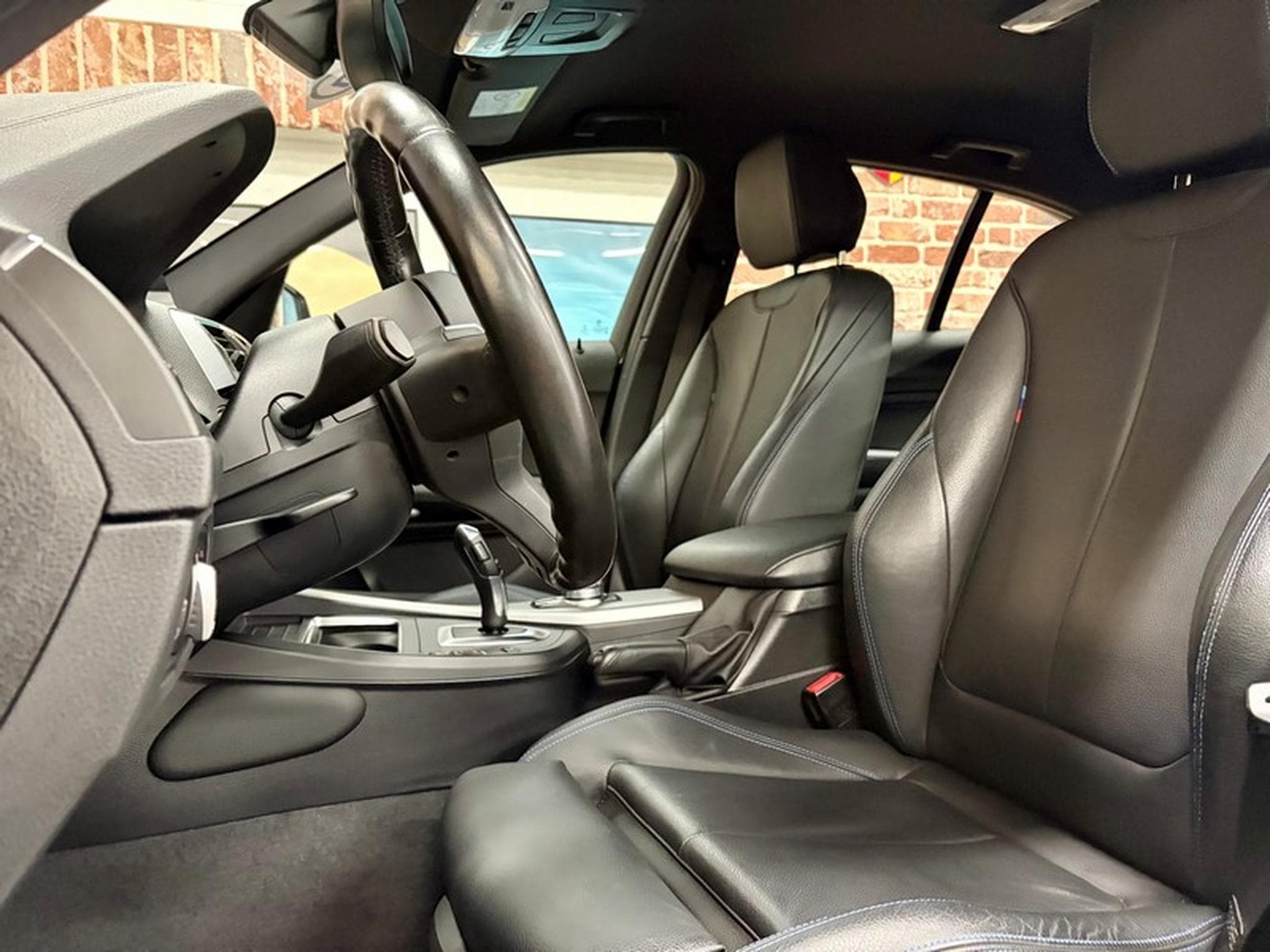 BMW 118 118iA 136cv Auto M-SPORT (2019) - Photo 5