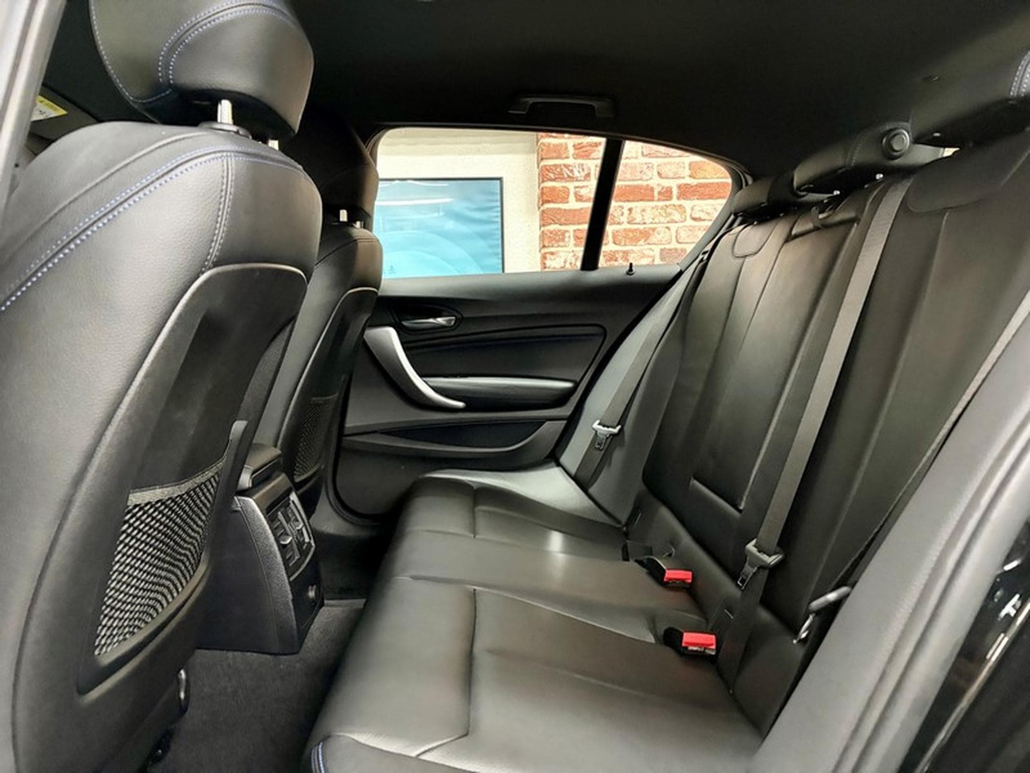 BMW 118 118iA 136cv Auto M-SPORT (2019) - Photo 6