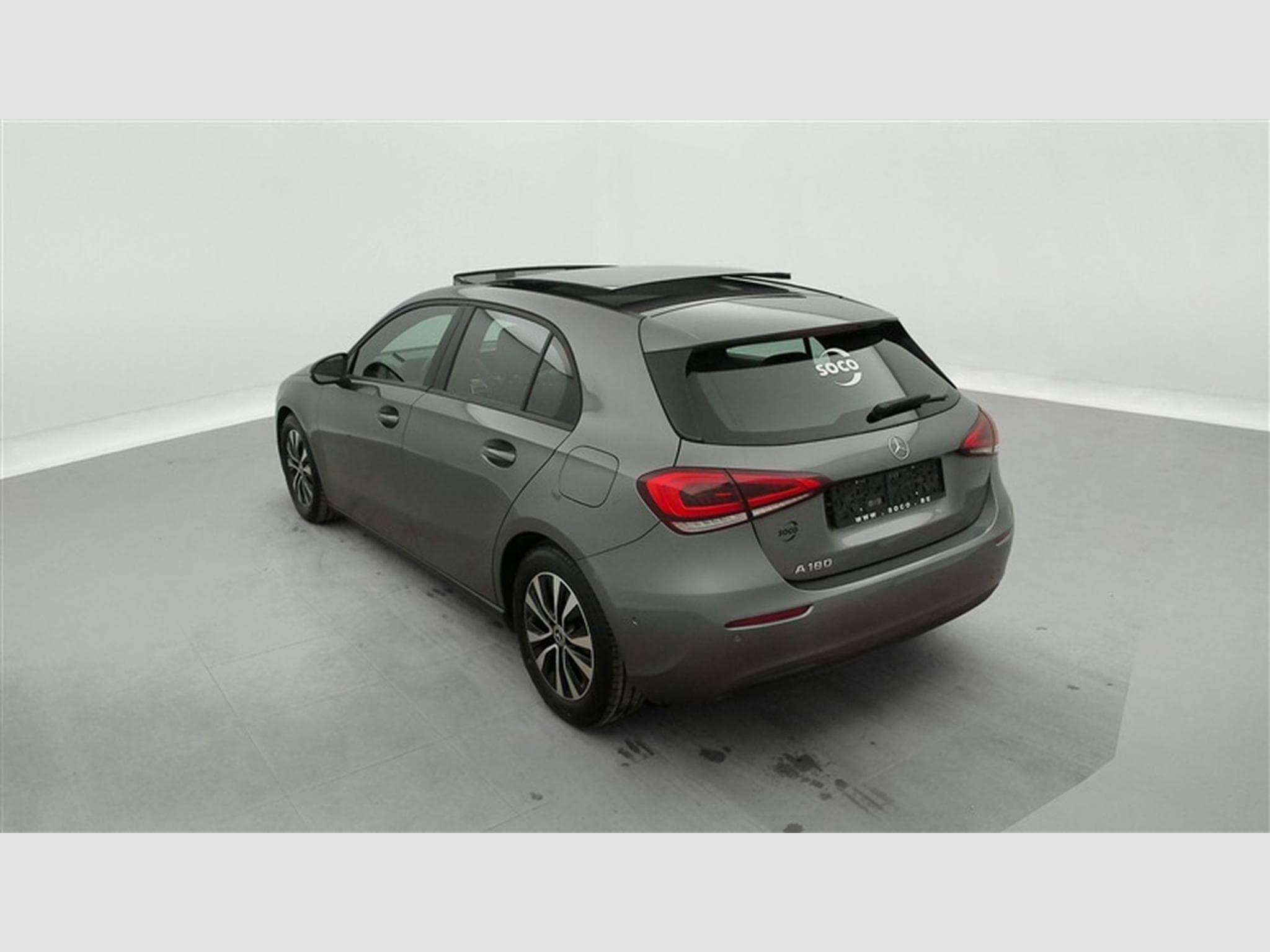 Mercedes A 180 A 180  Business solution NAVI/FULL LED/TO PANO/JA (2022) - Photo 2