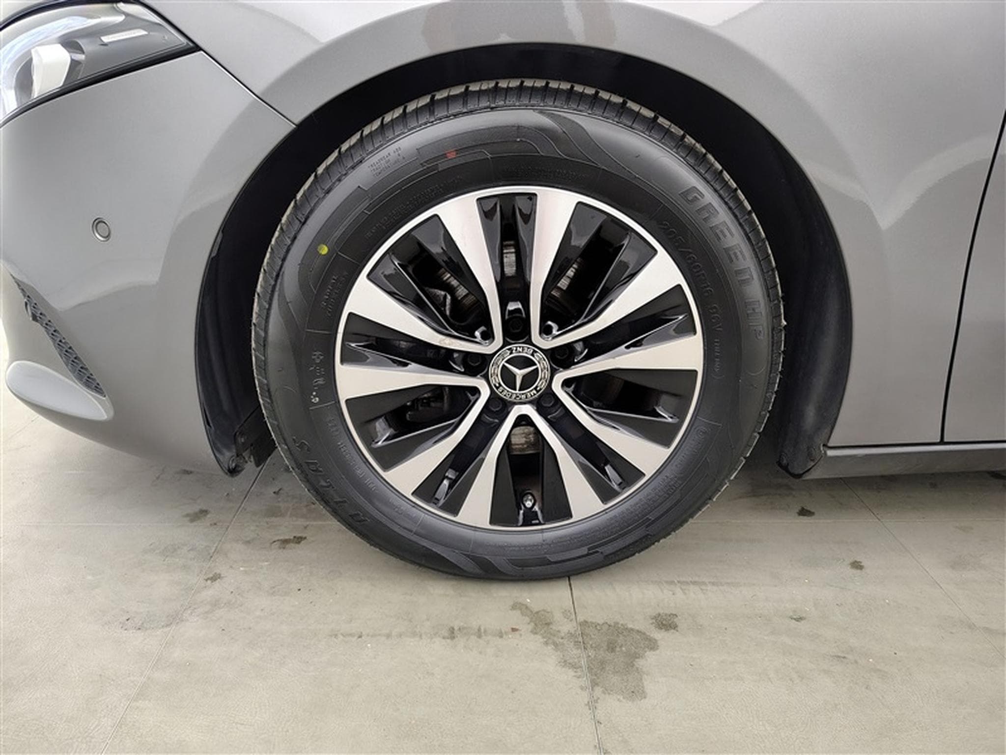 Mercedes A 180 A 180  Business solution NAVI/FULL LED/TO PANO/JA (2022) - Photo 5