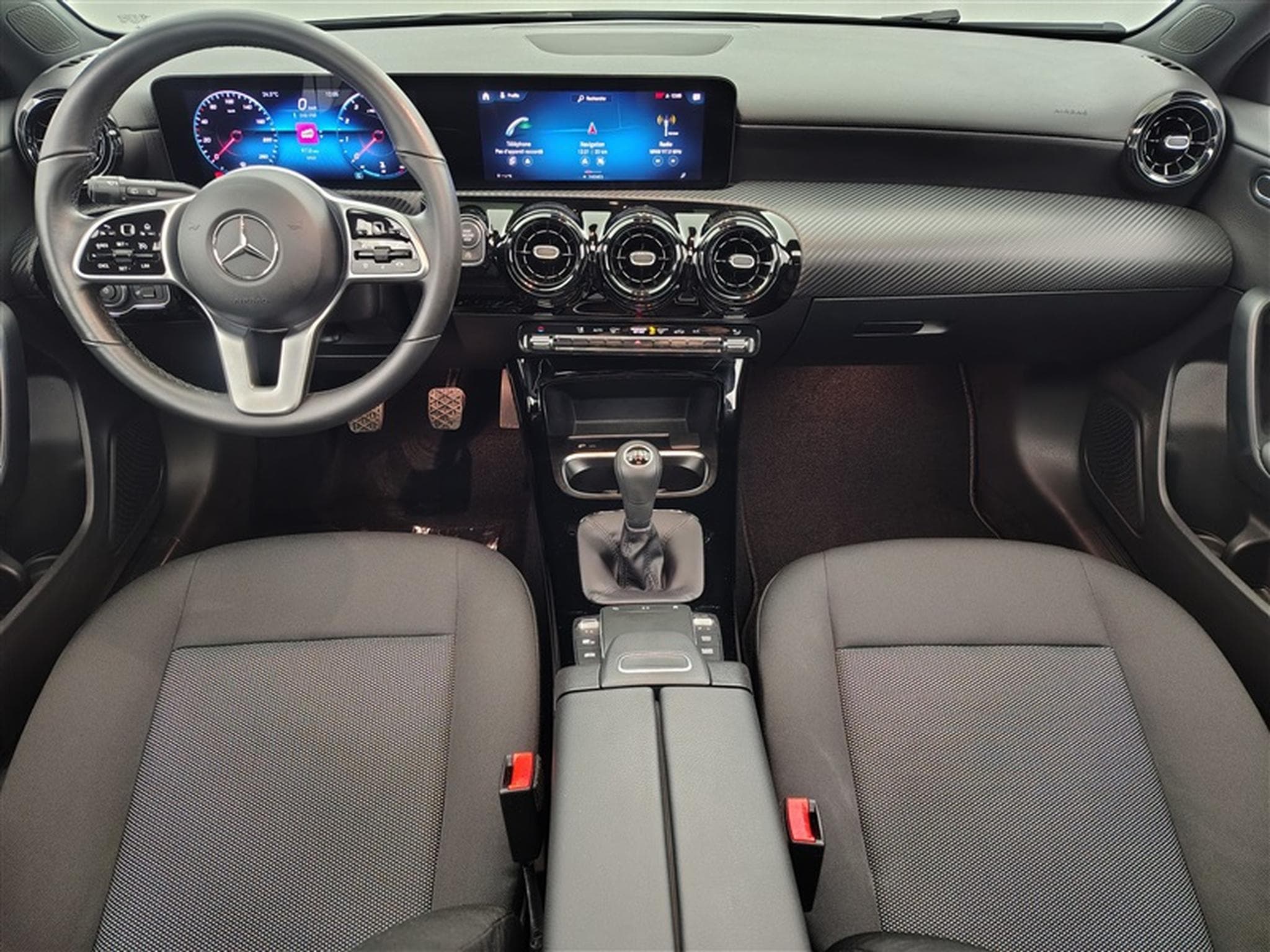 Mercedes A 180 A 180  Business solution NAVI/FULL LED/TO PANO/JA (2022) - Photo 7