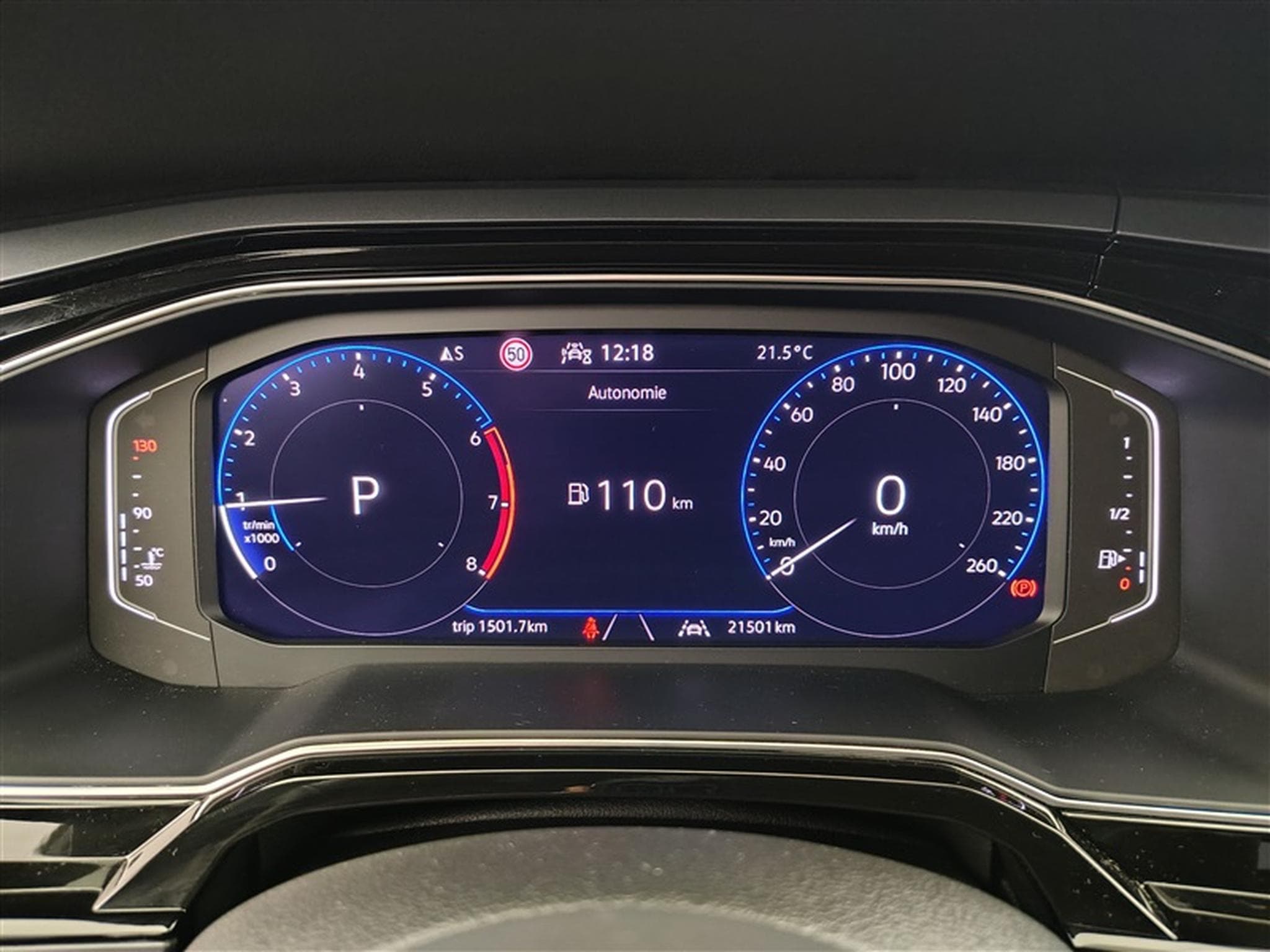 VW Taigo 1.0 TSI 115cv DSG R-Line NAVI / CARPLAY / TO PANO (2025) - Photo 10