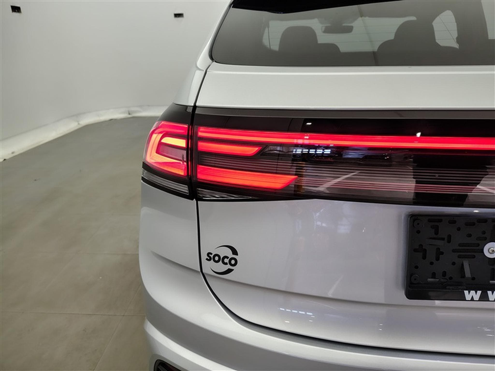 VW Taigo 1.0 TSI 115cv DSG R-Line NAVI / CARPLAY / TO PANO (2025) - Photo 16