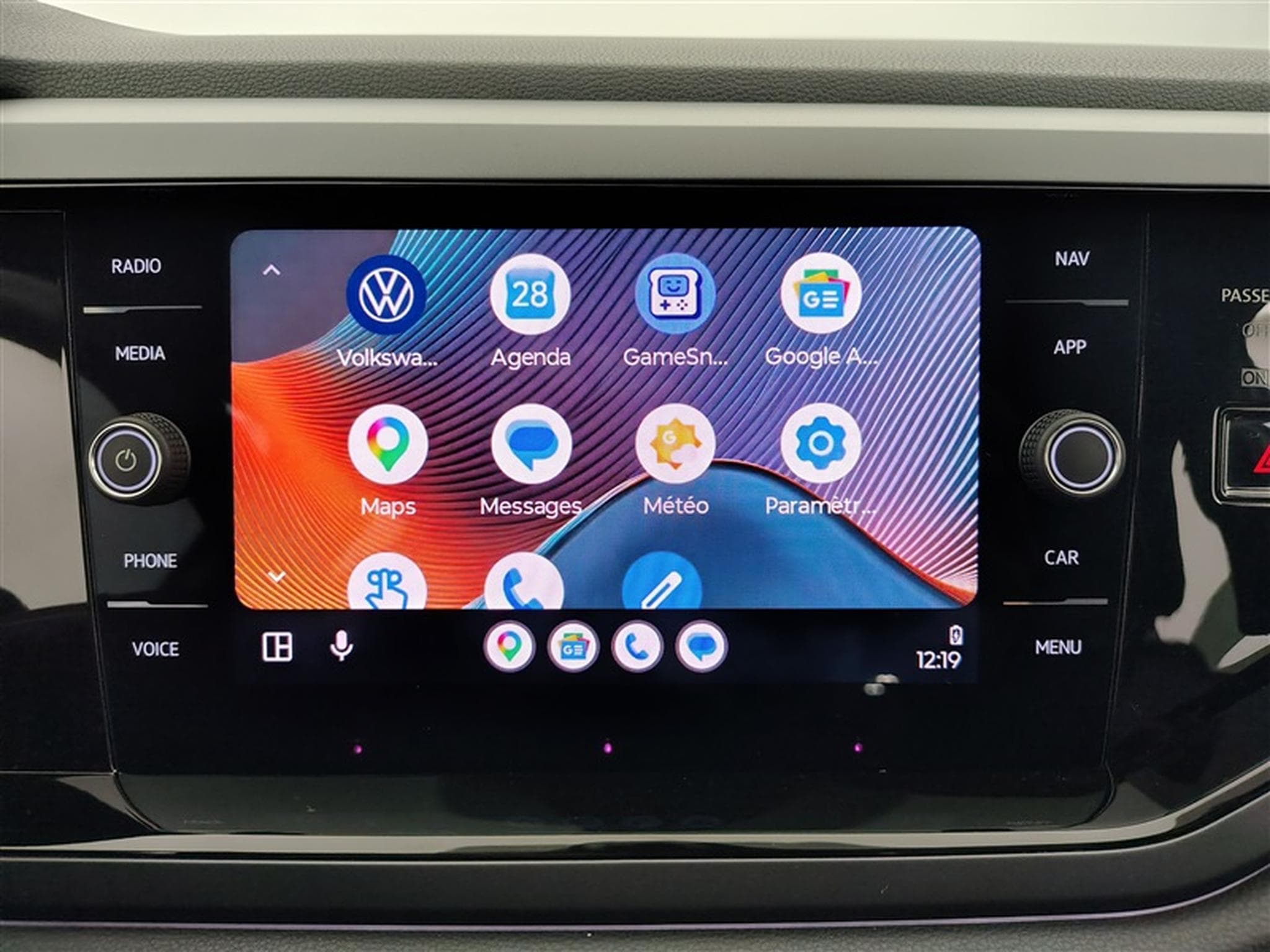 VW Taigo 1.0 TSI 115cv DSG R-Line NAVI / CARPLAY / TO PANO (2025) - Photo 20