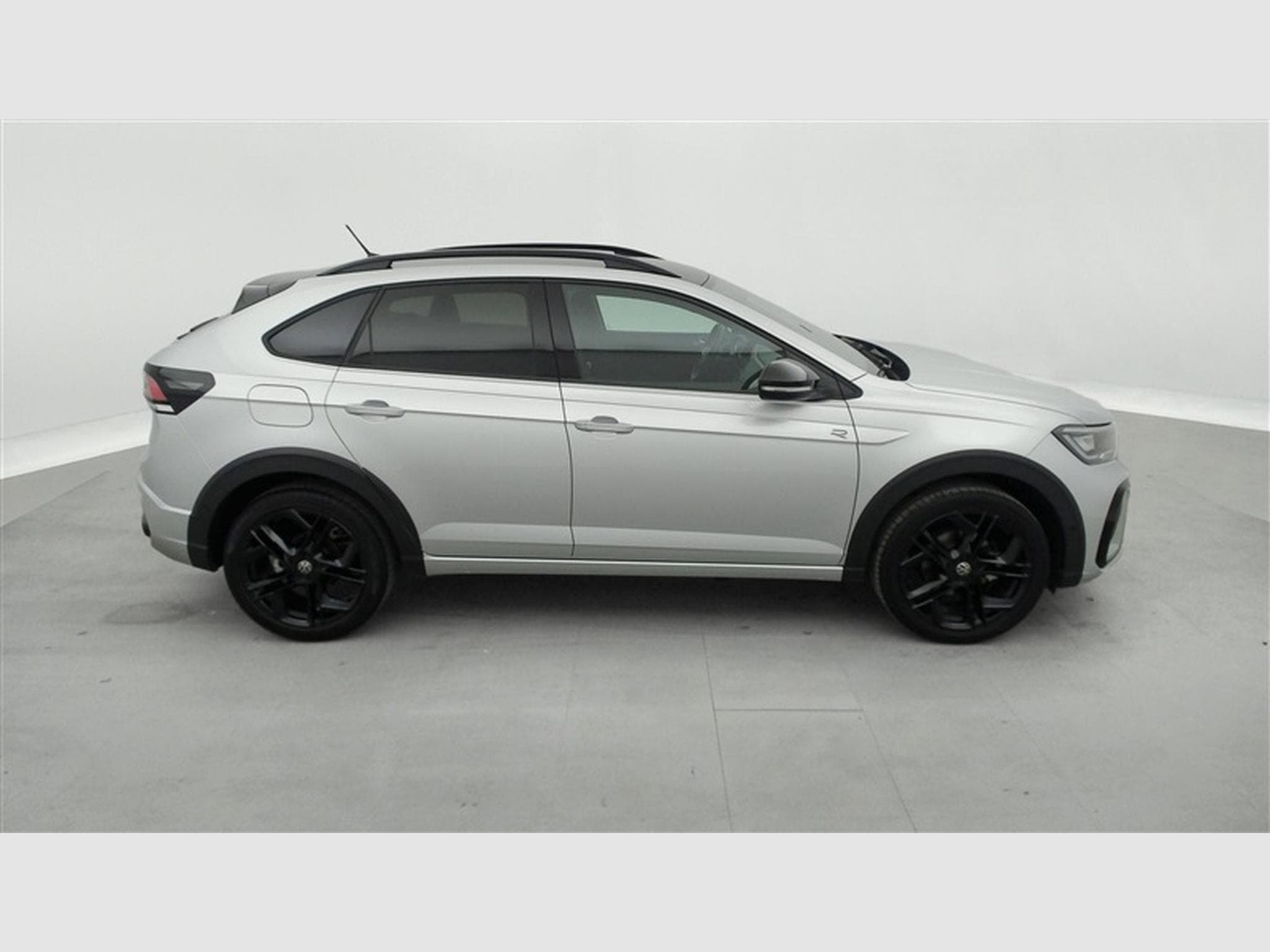 VW Taigo 1.0 TSI 115cv DSG R-Line NAVI / CARPLAY / TO PANO (2025) - Photo 24