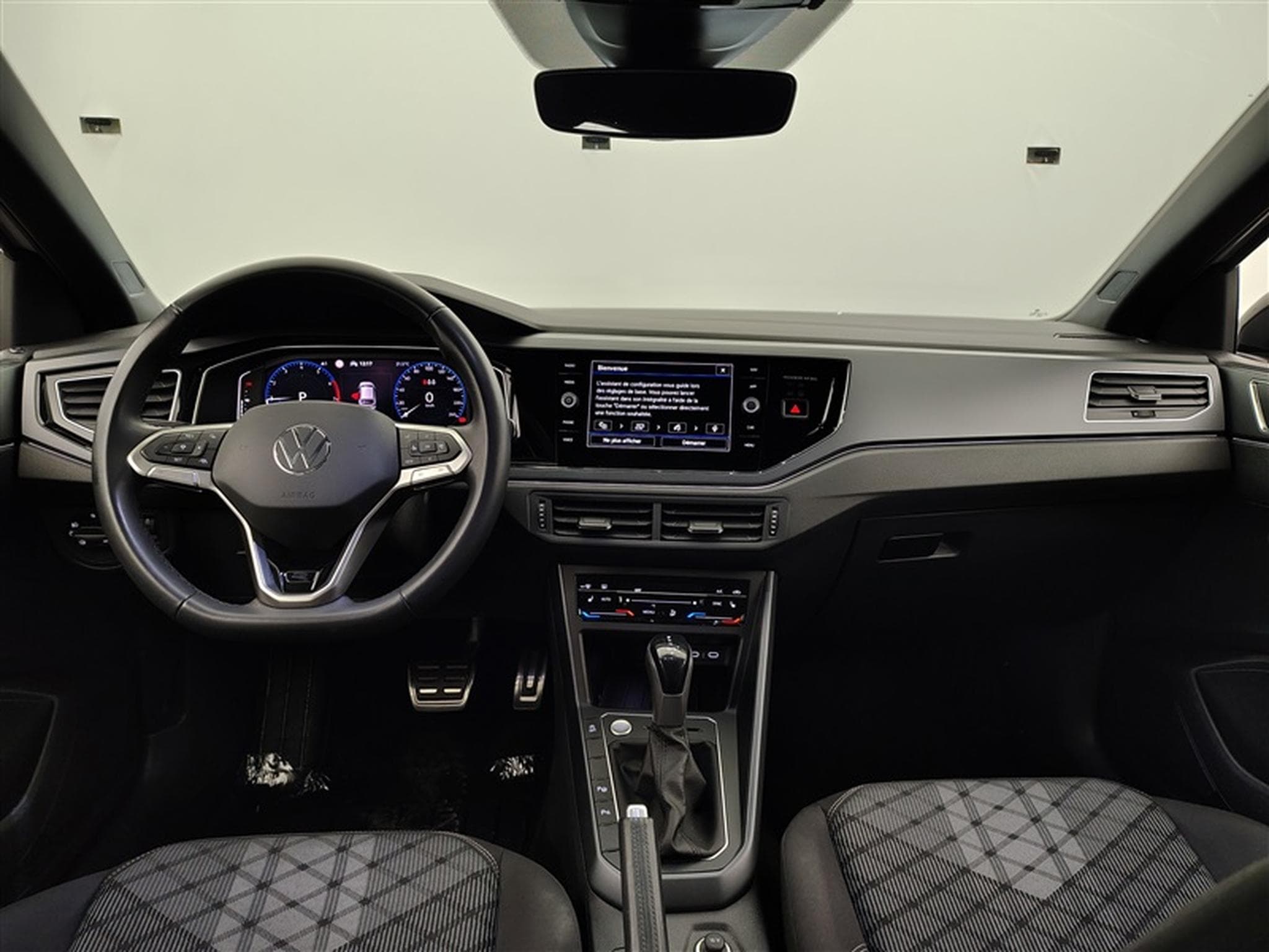 VW Taigo 1.0 TSI 115cv DSG R-Line NAVI / CARPLAY / TO PANO (2025) - Photo 8
