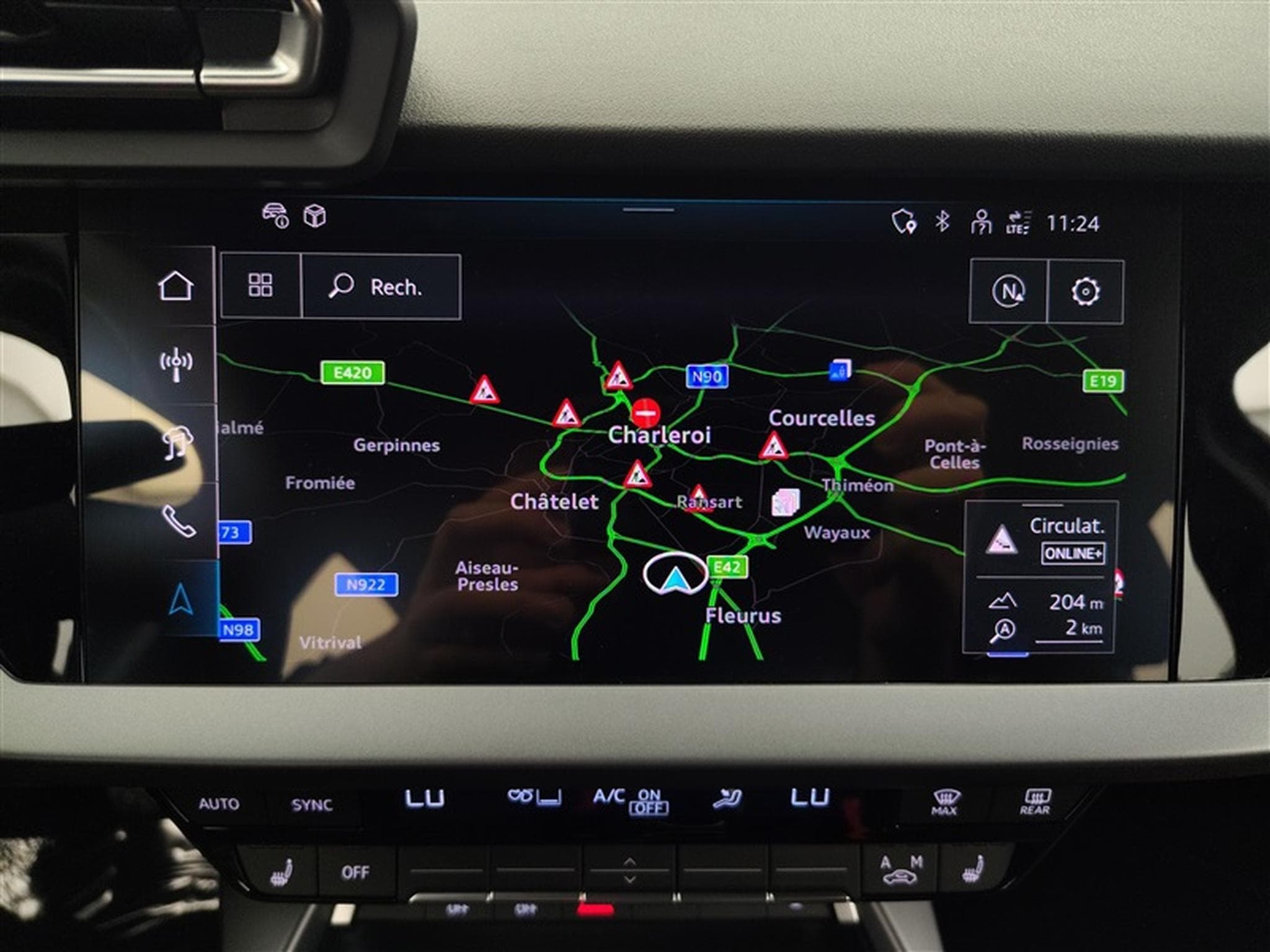 Audi A3 30 TDi  Navi Cockpit / Led / PDC (2025) - Photo 11