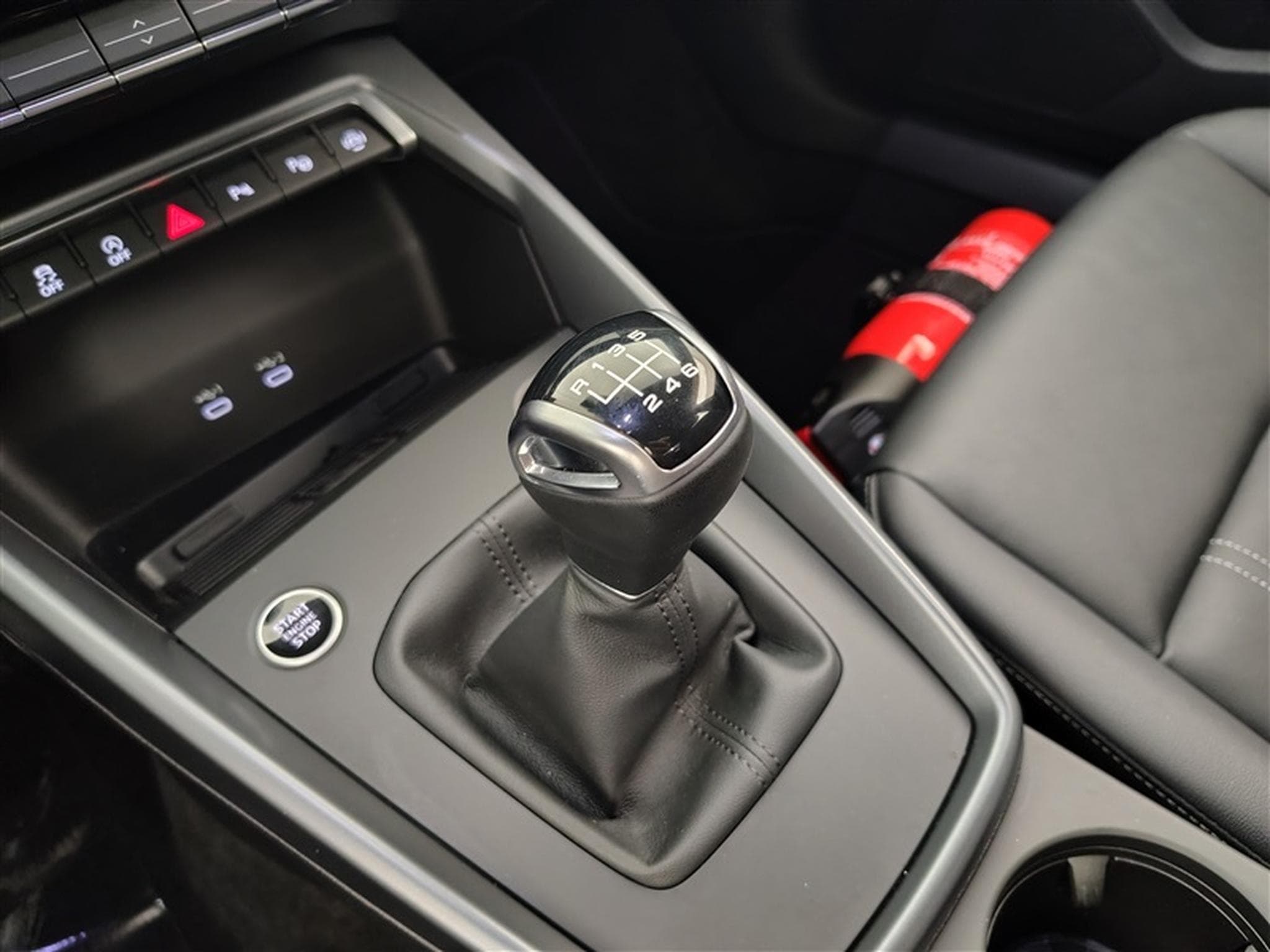 Audi A3 30 TDi  Navi Cockpit / Led / PDC (2025) - Photo 12