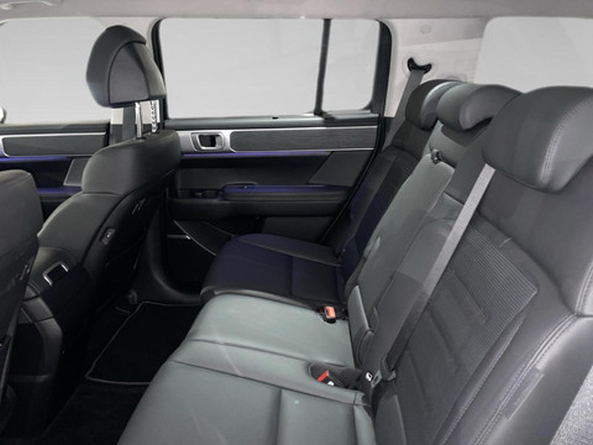 Hyundai Santa Fe 1.6 T-GDi Hybrid SHINE 7 PLACES (2025) - Photo 11