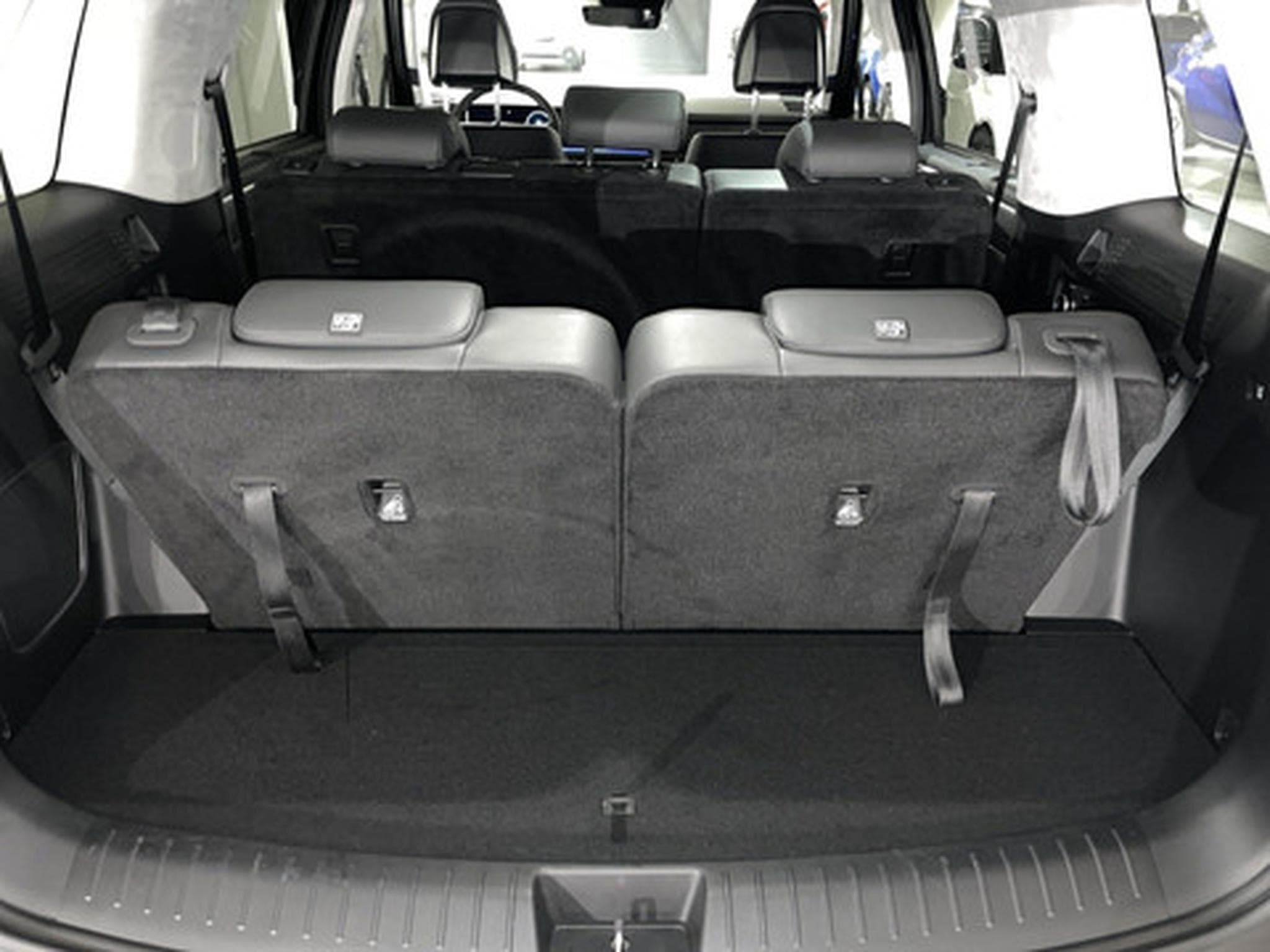 Hyundai Santa Fe 1.6 T-GDi Hybrid SHINE 7 PLACES (2025) - Photo 13