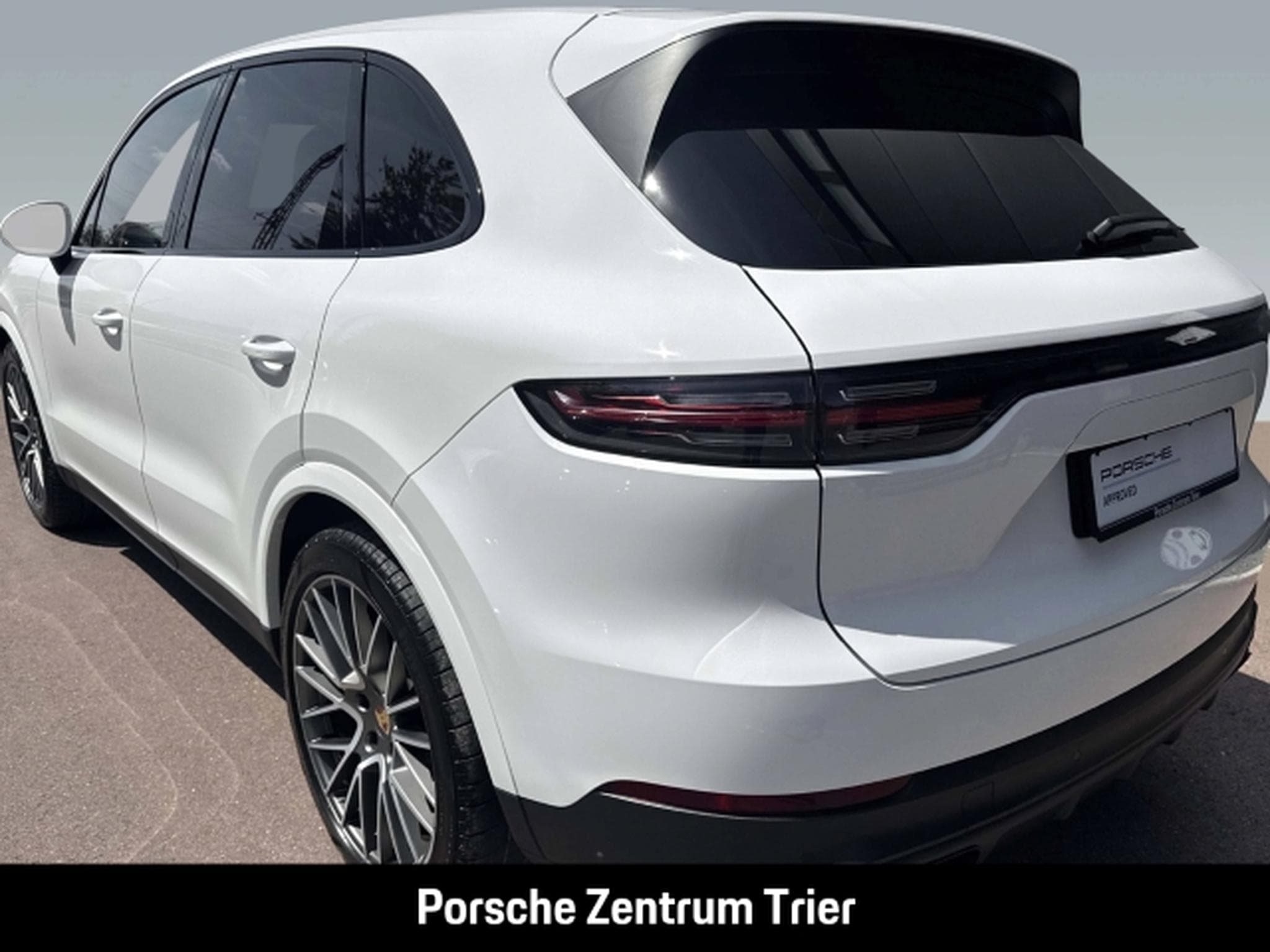 Porsche Cayenne Edition Soft-Close Head-Up BOSE (2023) - Photo 10