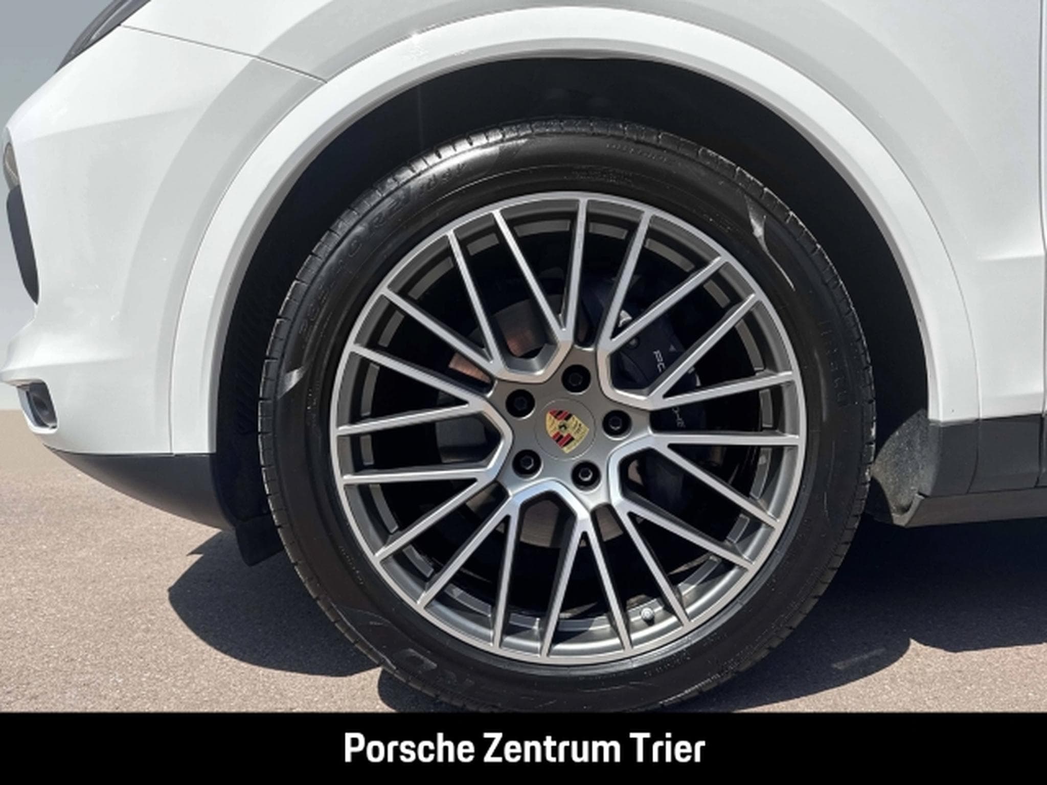 Porsche Cayenne Edition Soft-Close Head-Up BOSE (2023) - Photo 8
