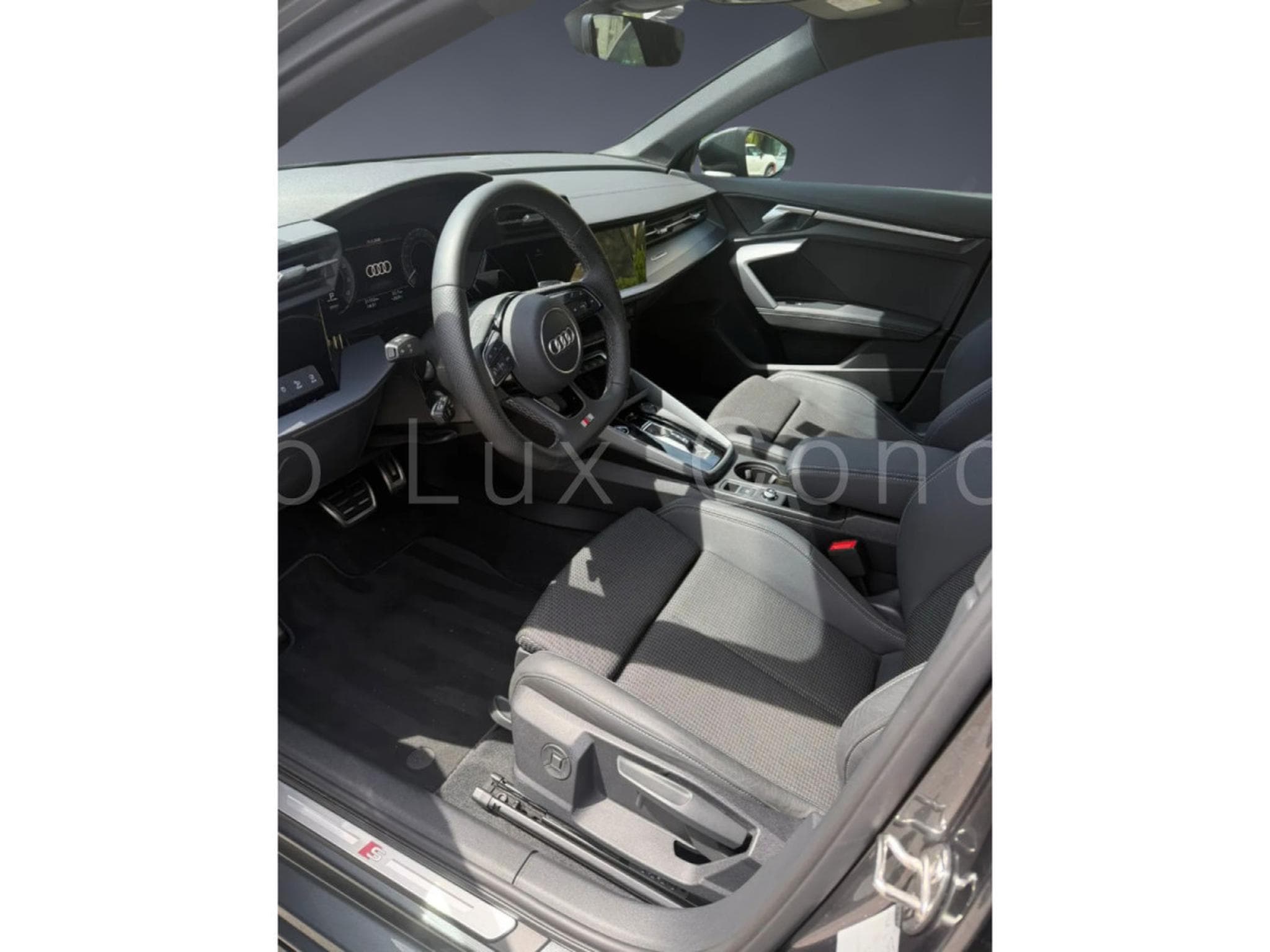Audi A3 Sportback 40 TFSI e S line (2025) - Photo 5