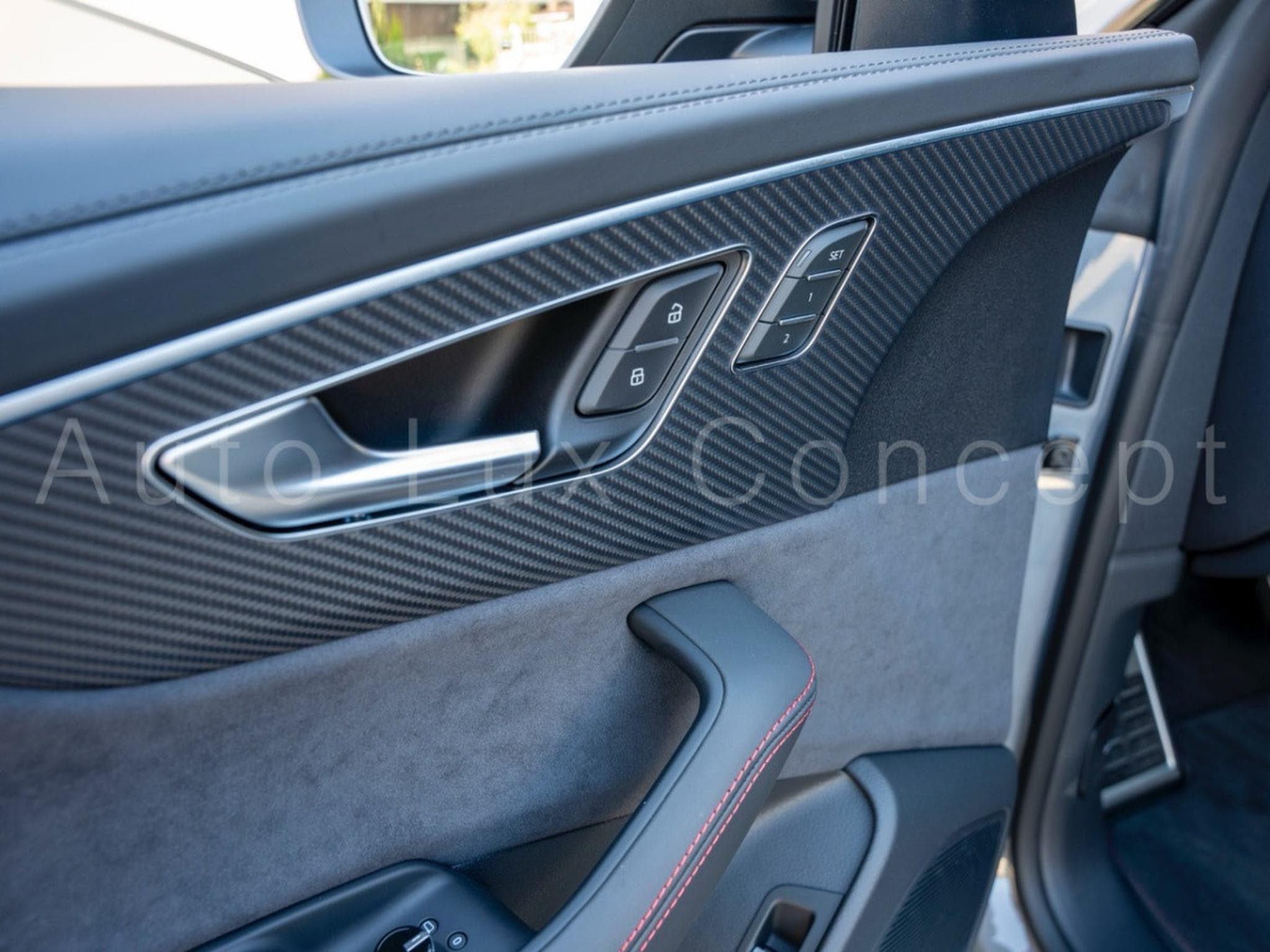 Audi RSQ8 4.0 TFSI 600 ch quattro tiptronic 8 (2022) - Photo 12