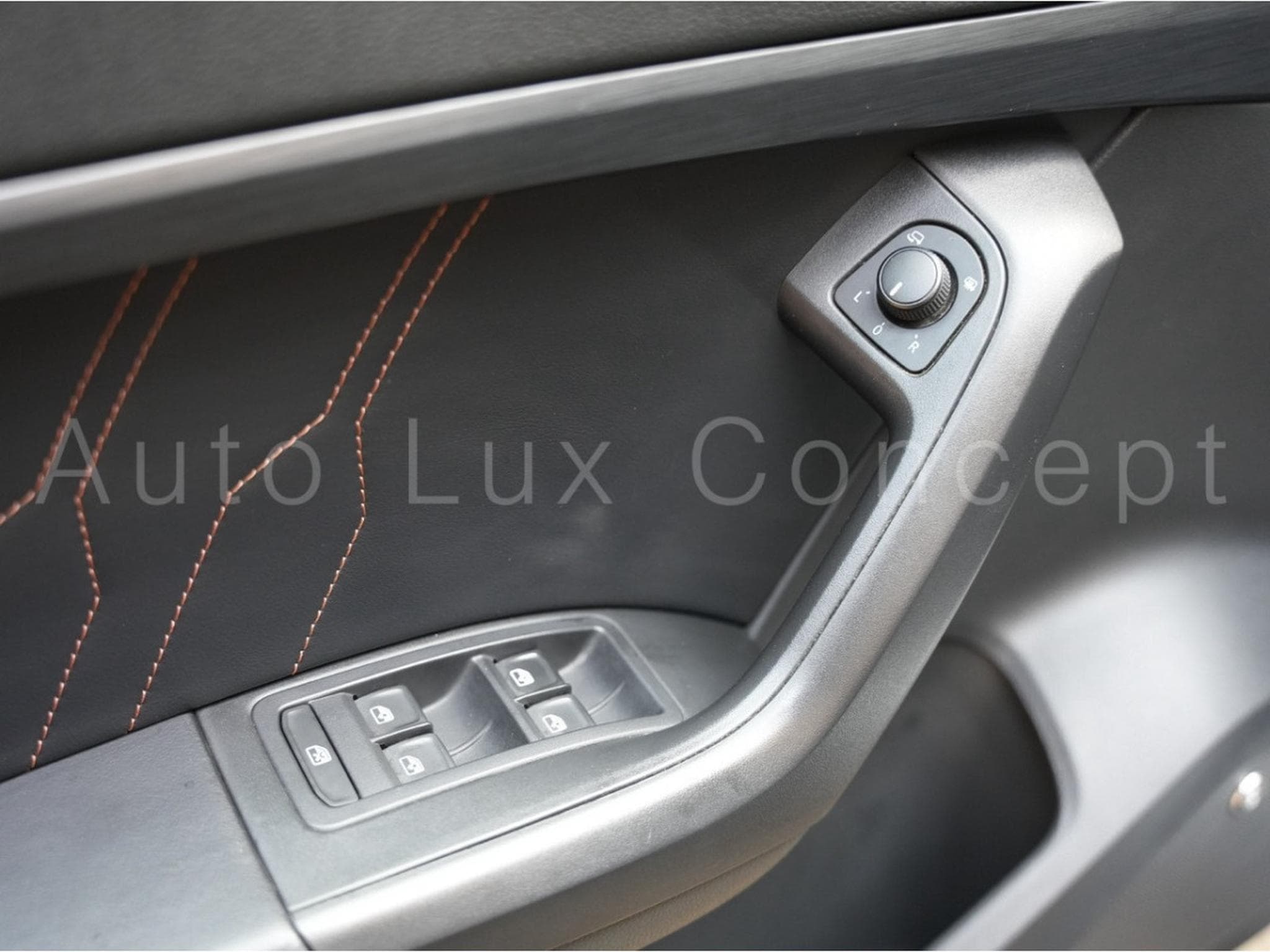 Cupra Ateca 2.0 TSI 4Drive 300 ch DSG 7 (2020) - Photo 27
