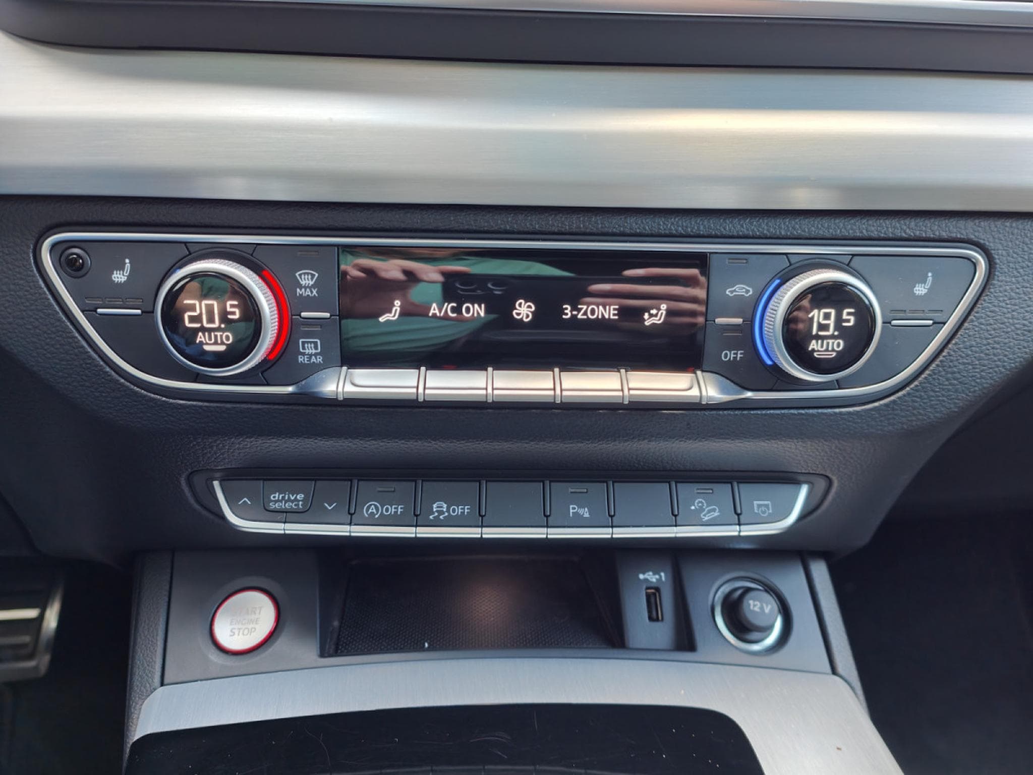Audi SQ5 3.0 TDI V6 SPORTBACK CARPLAY TOIT OUV CAMERA SIEGES ELEC CHA (2023) - Photo 16