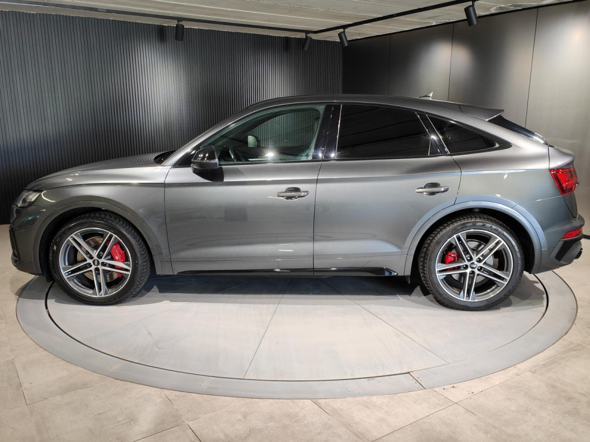Audi SQ5 3.0 TDI V6 SPORTBACK CARPLAY TOIT OUV CAMERA SIEGES ELEC CHA (2023) - Photo 5