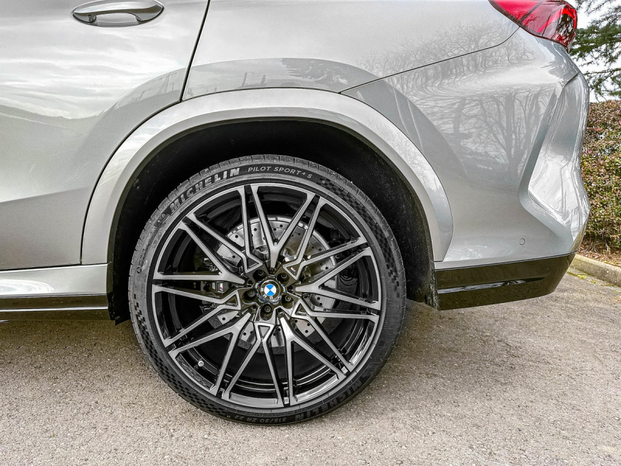 BMW X6M Competition,/Pano/Display/Soft/Keles/360° ACC+ AHK/ Laser Si (2022) - Photo 22