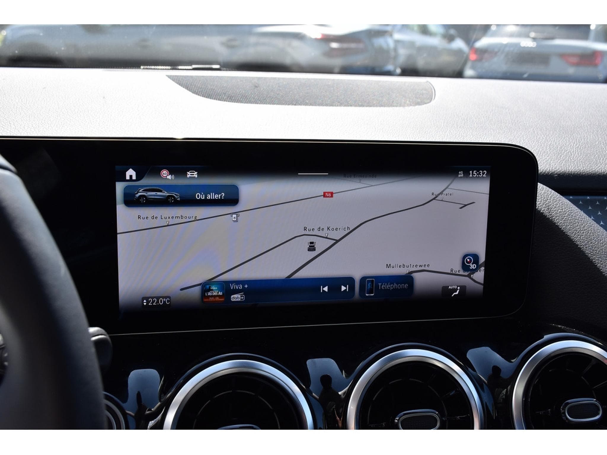 Mercedes GLA 200 CDI Progressive 8G-Tronic PANO CHFF ADD LANE GPS CAM 1° MAIN (2024) - Photo 11