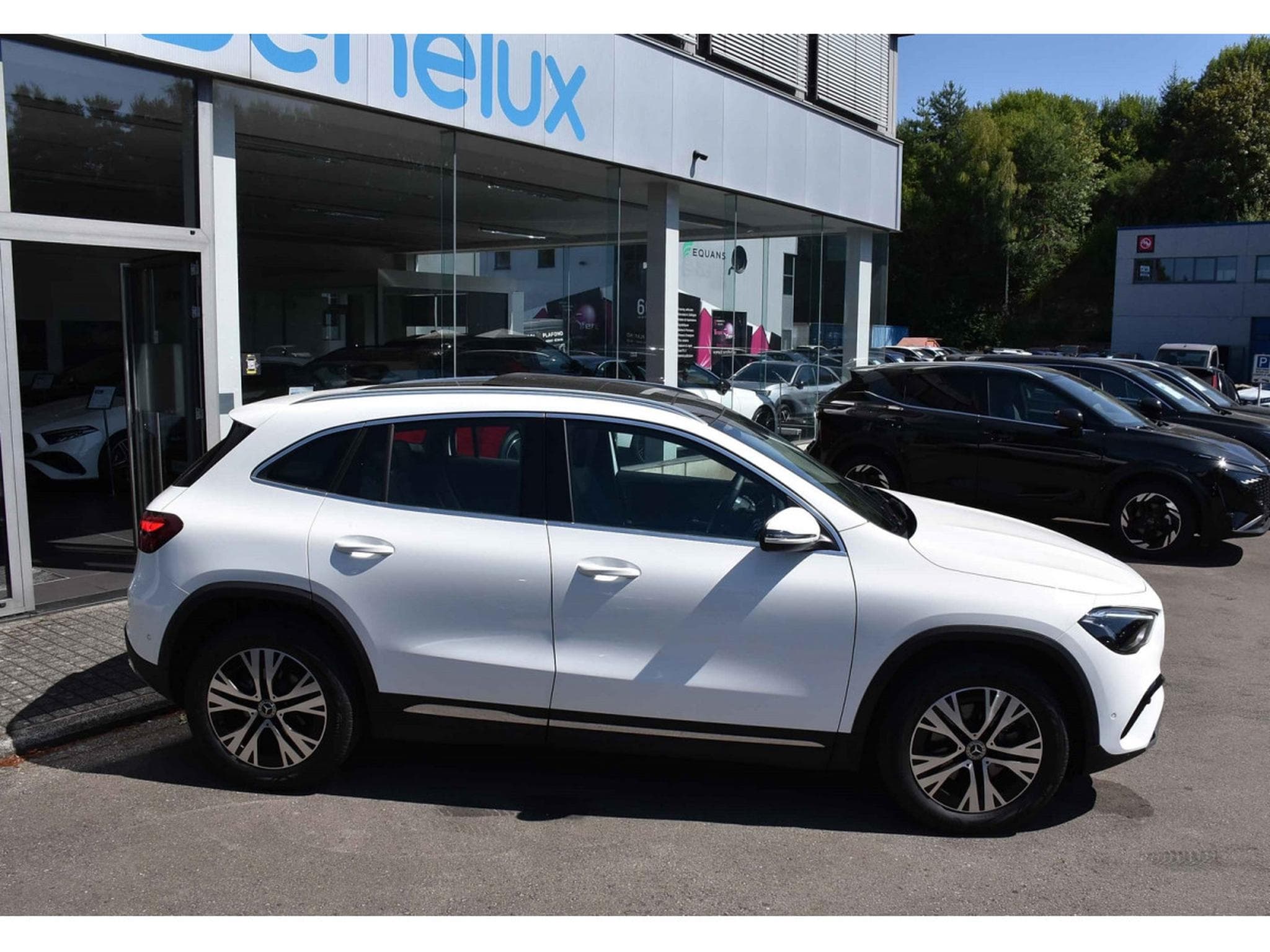 Mercedes GLA 200 CDI Progressive 8G-Tronic PANO CHFF ADD LANE GPS CAM 1° MAIN (2024) - Photo 3