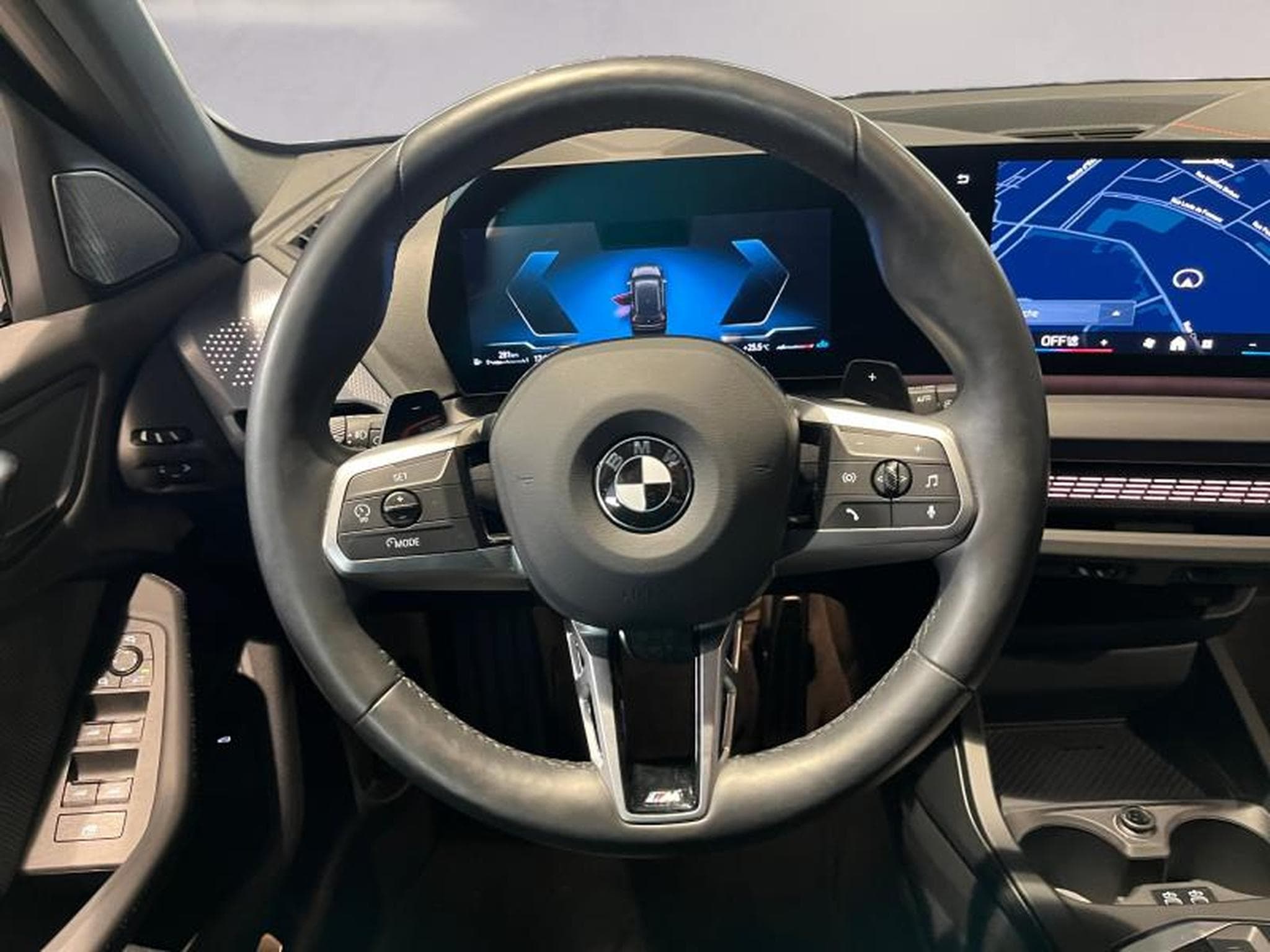 BMW 120 120d (2024) - Photo 16