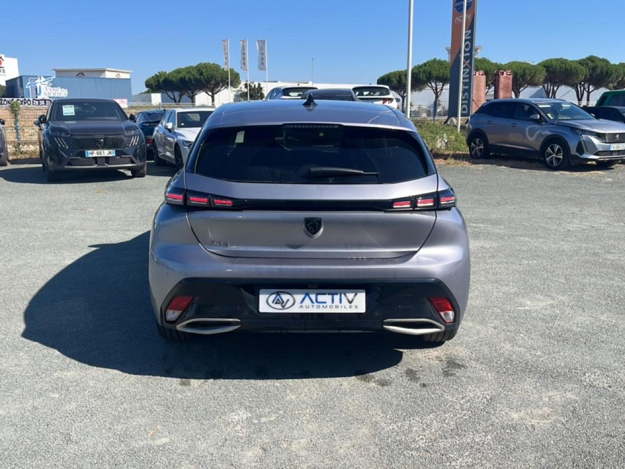 Peugeot 308 1.5 BLUEHDI 130 ALLURE EAT8 (2025) - Photo 6