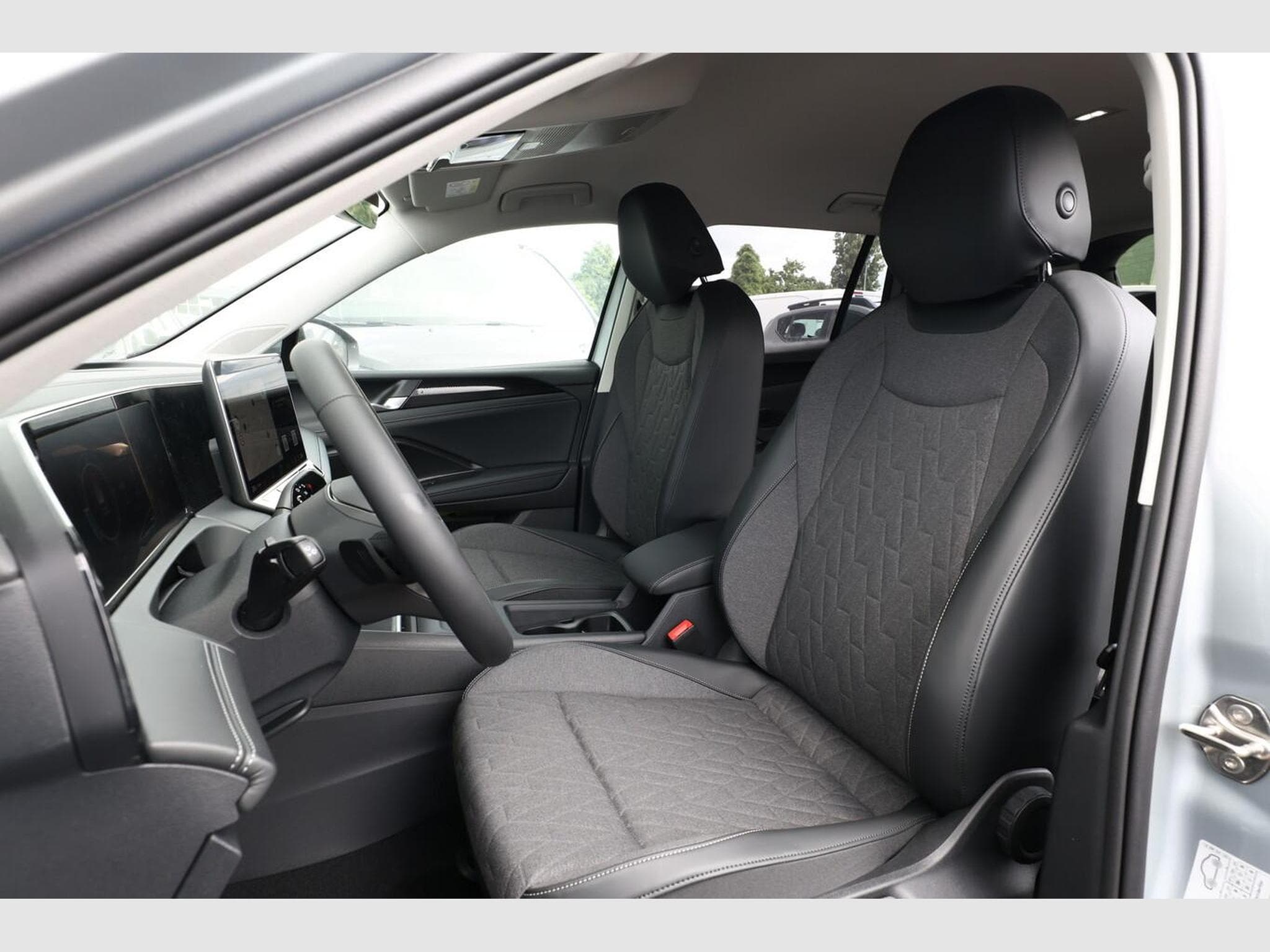VW Tiguan DSG LED+ Nav (2026) - Photo 6