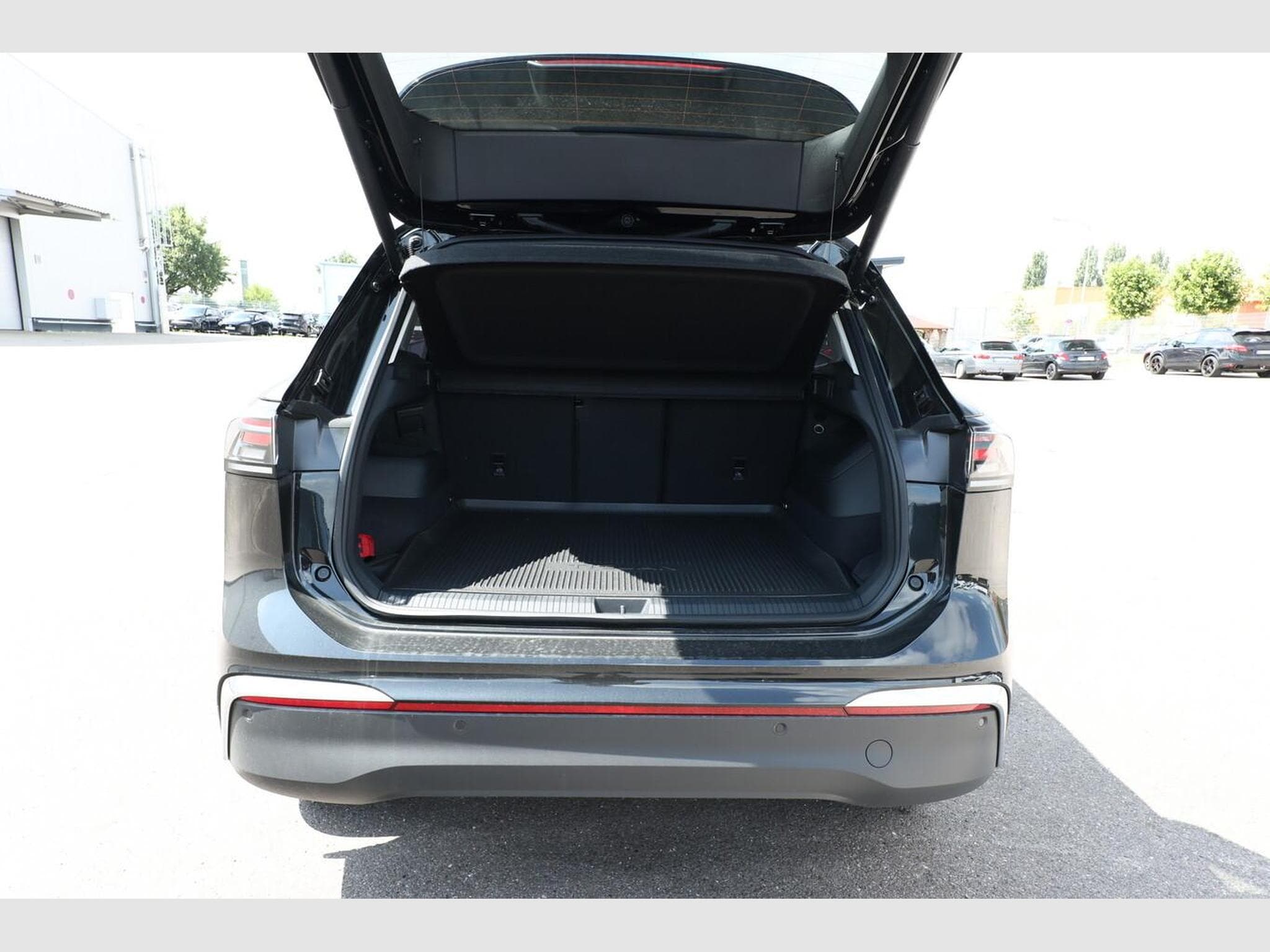 VW Tiguan Eleg. 4M Nav (2026) - Photo 11