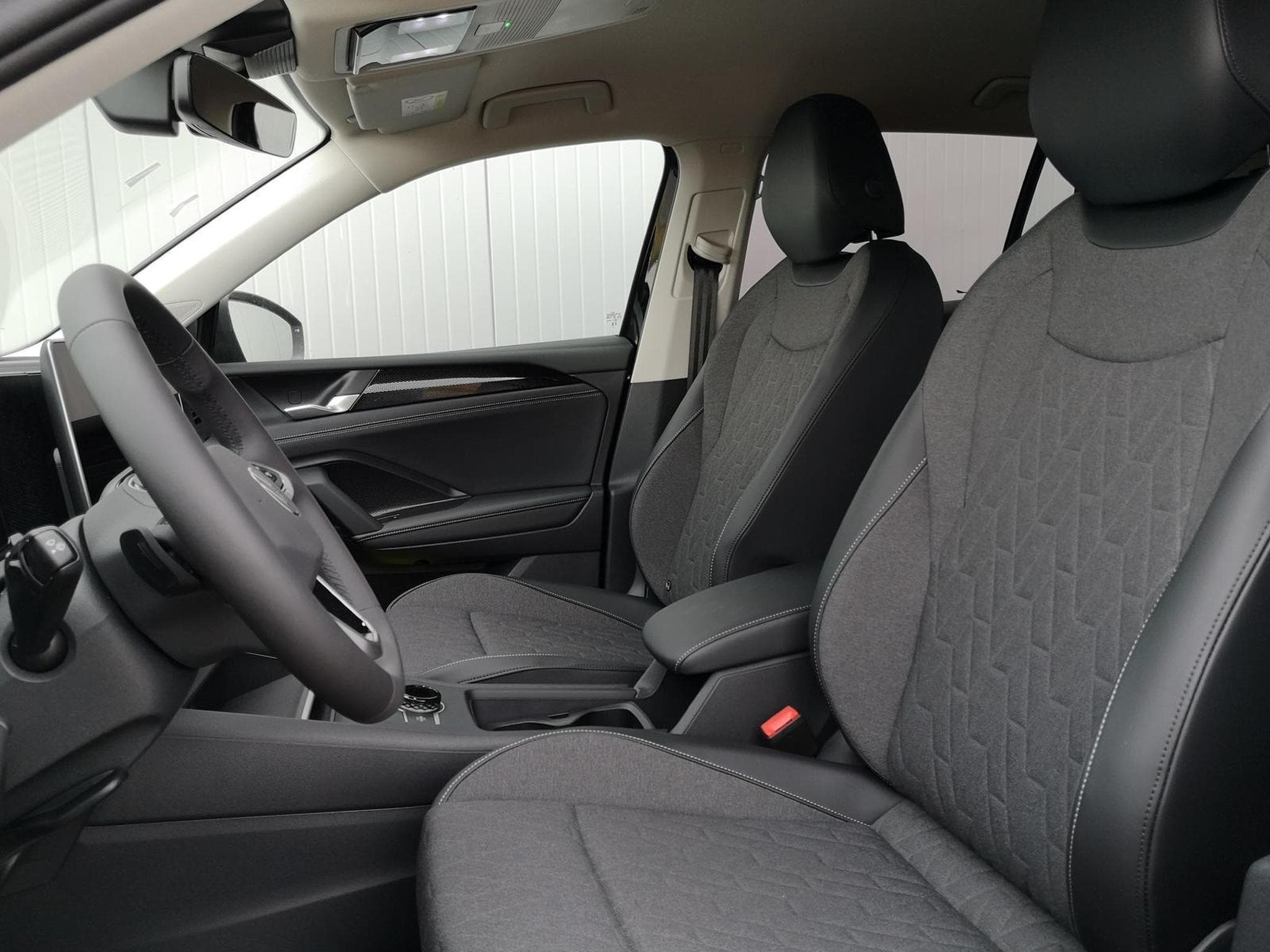 VW Tiguan 2.0 TDI 110 kW Life (2026) - Photo 8
