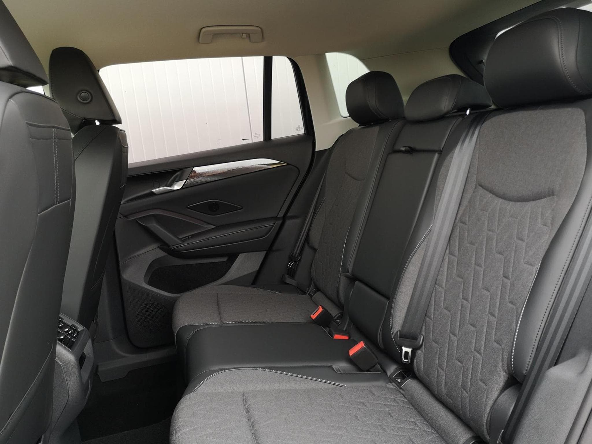 VW Tiguan 2.0 TDI 110 kW Life (2026) - Photo 9