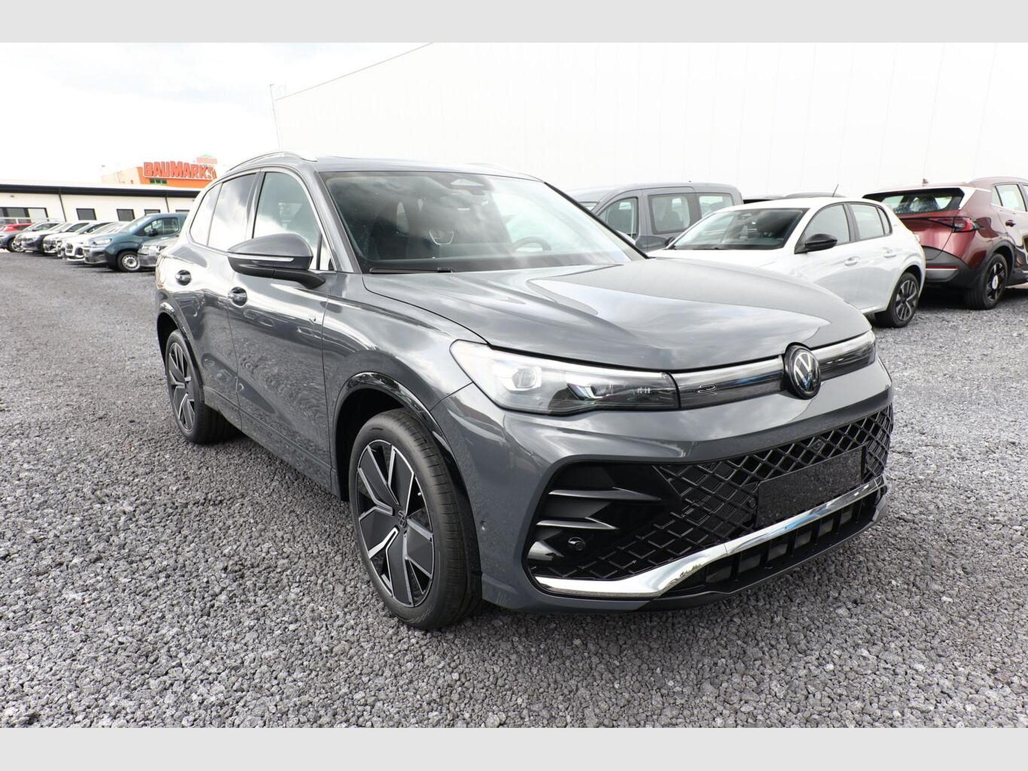 VW Tiguan R-Line (2026) - Photo 2