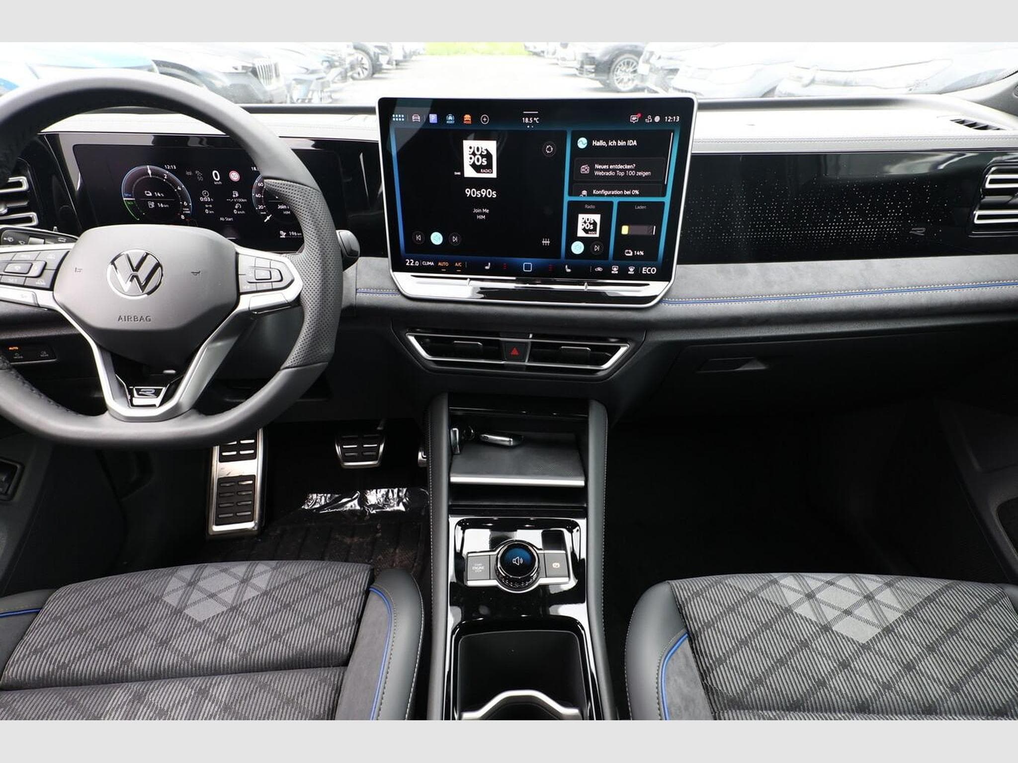 VW Tiguan R-Line (2026) - Photo 8
