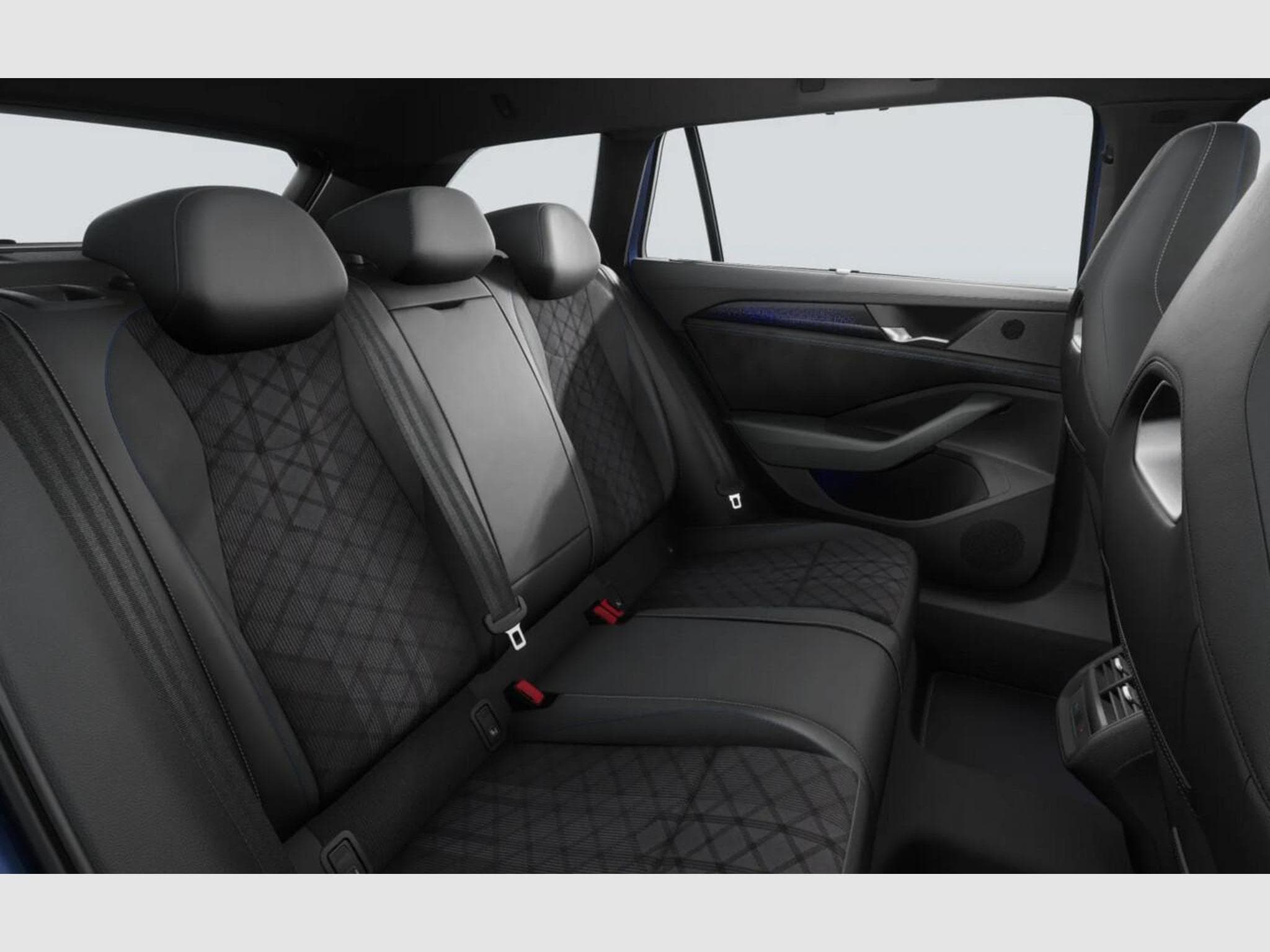 VW Passat Variant R-Line (2026) - Photo 6