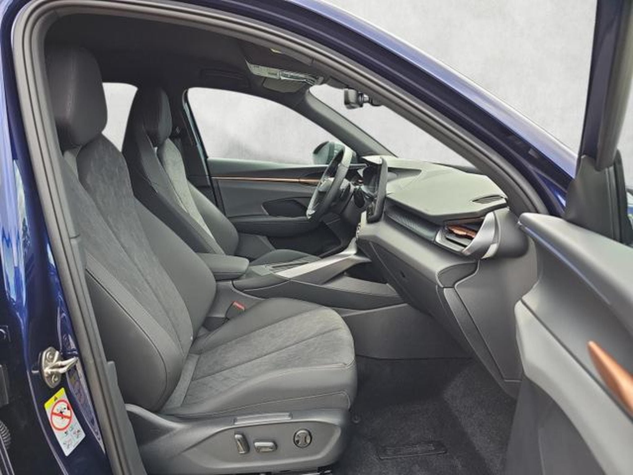 Cupra Terramar 1.5 e-Hybrid 150 kW (2026) - Photo 10