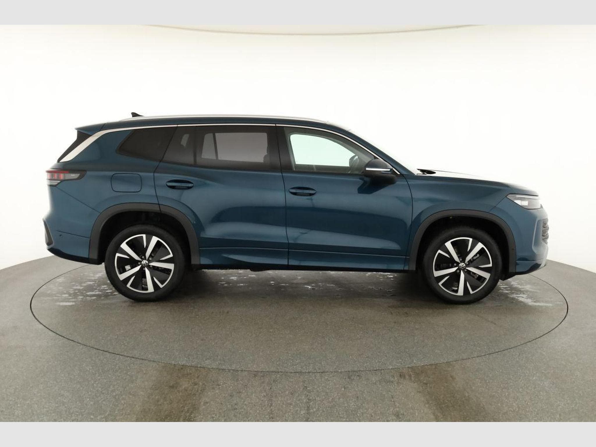 VW Tayron 1.5 TSI eHybrid 150 kW Life (2025) - Photo 25