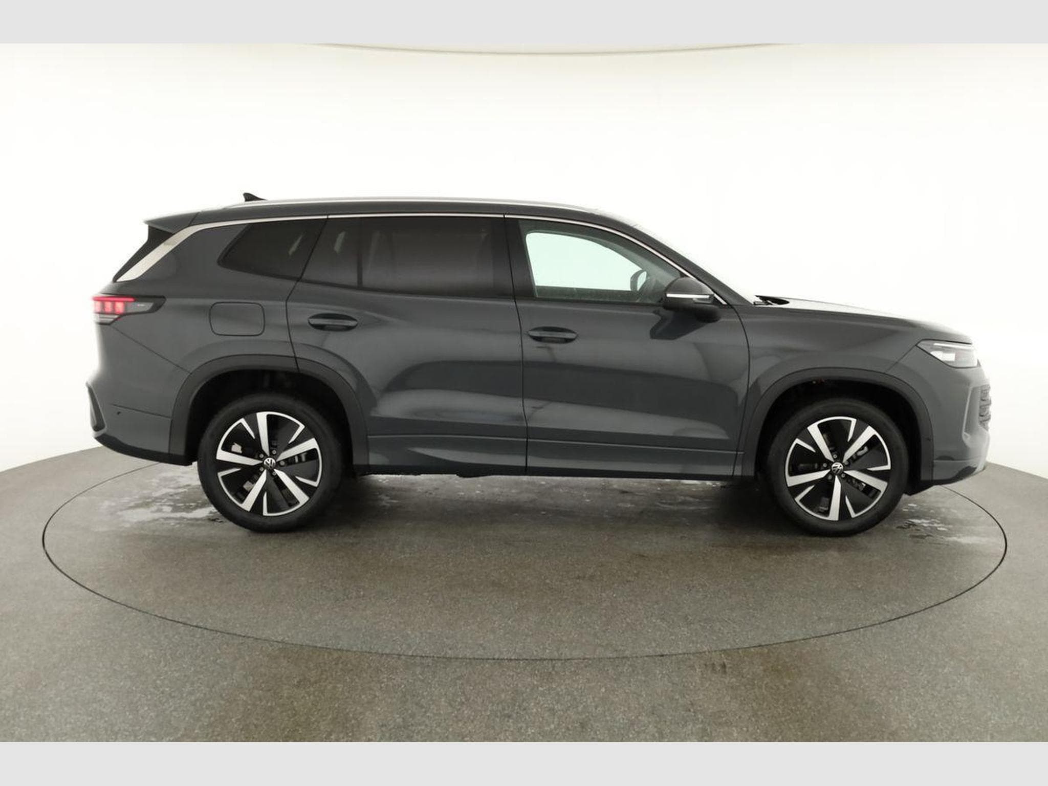 VW Tayron 1.5 TSI eHybrid 150 kW Life (2025) - Photo 24