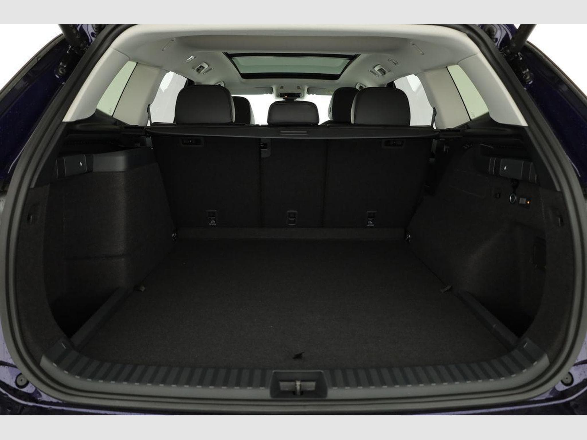 VW Tayron 1.5 TSI eHybrid 150 kW Life (2025) - Photo 12