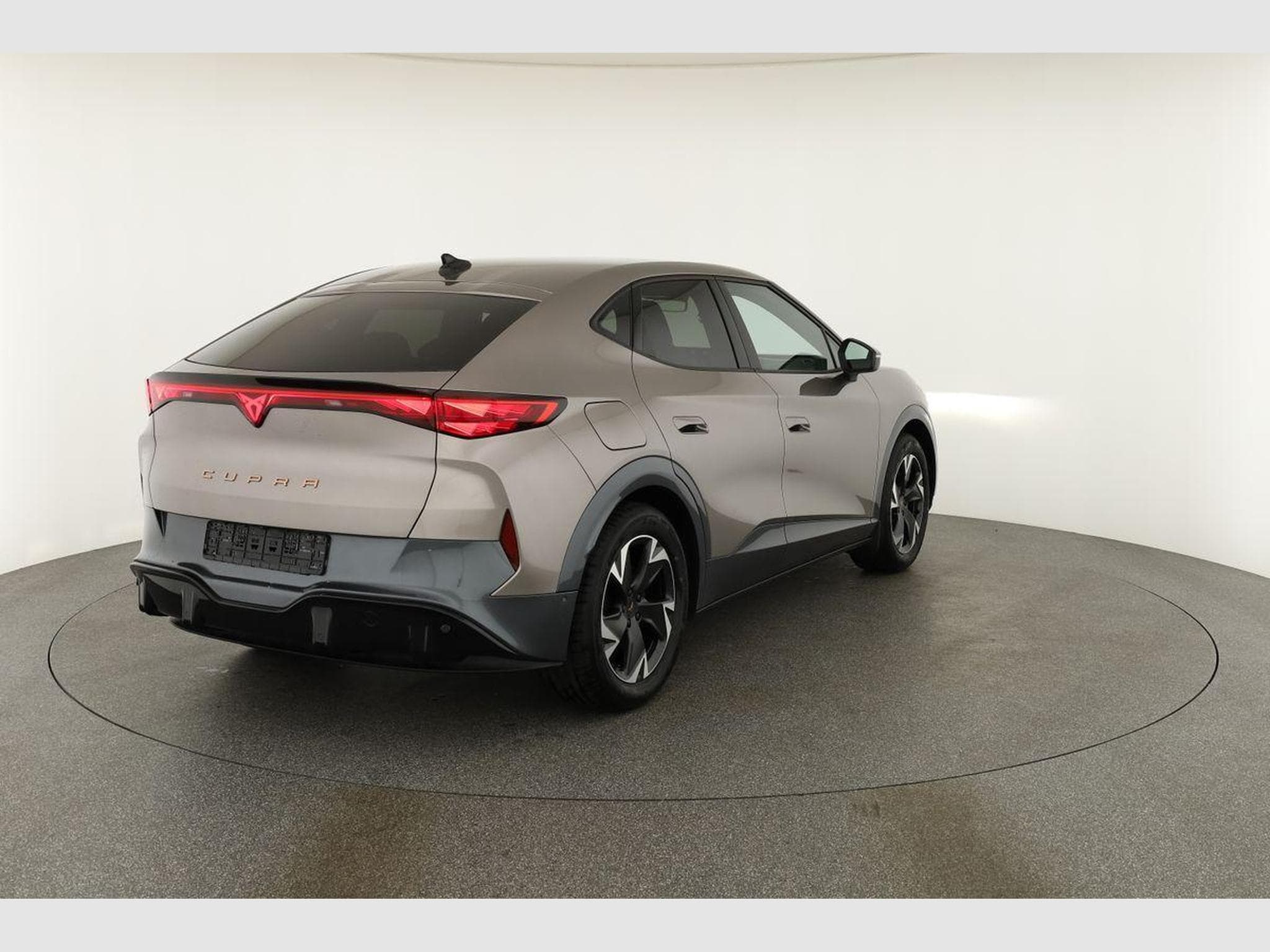 Cupra Tavascan 210 kW Endurance (2026) - Photo 16