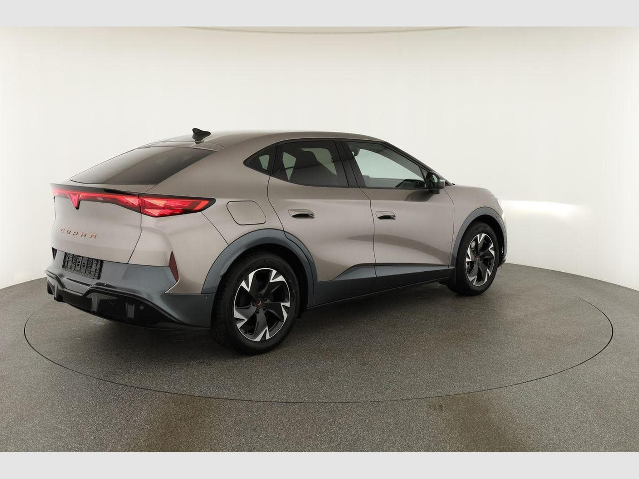 Cupra Tavascan 210 kW Endurance (2026) - Photo 17