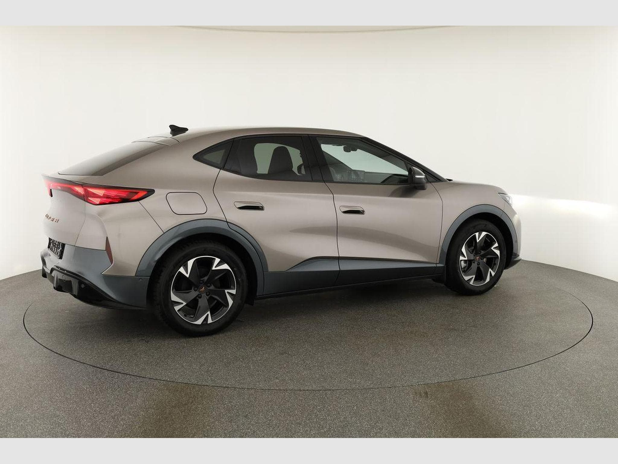 Cupra Tavascan 210 kW Endurance (2026) - Photo 18