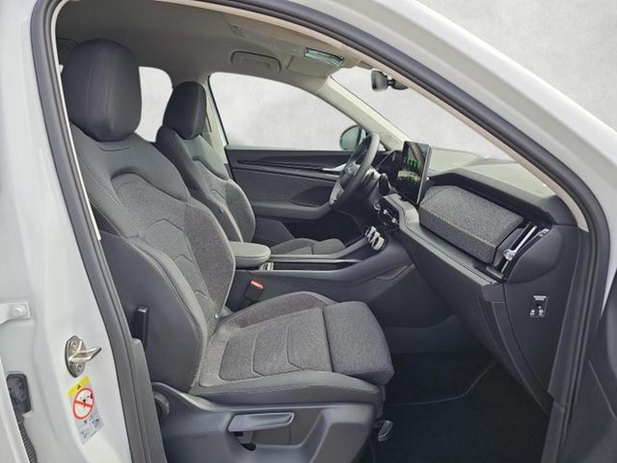 Skoda Kodiaq 1.5 TSI iV 150 kW Selection (2026) - Photo 10