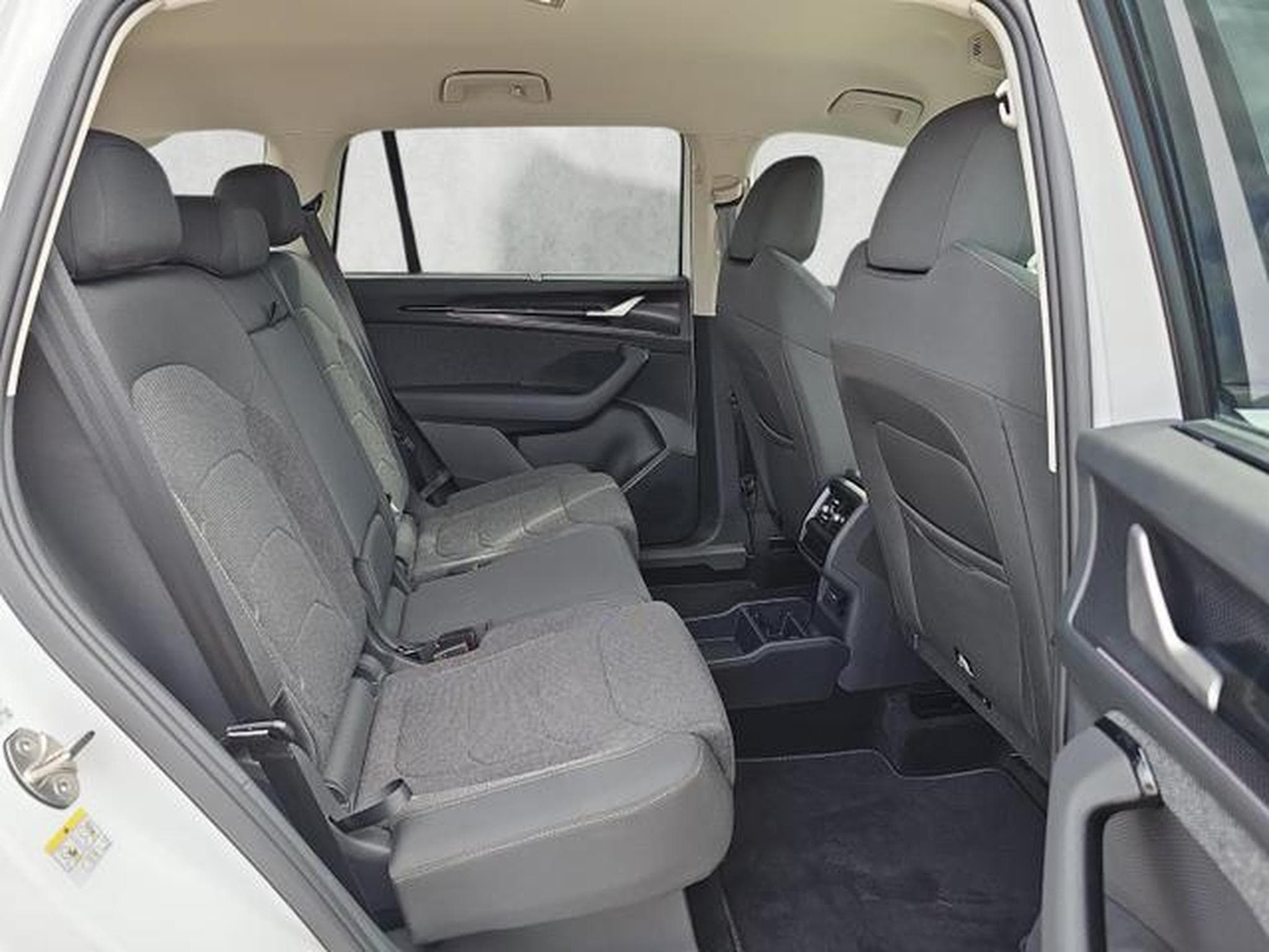 Skoda Kodiaq 1.5 TSI iV 150 kW Selection (2026) - Photo 13