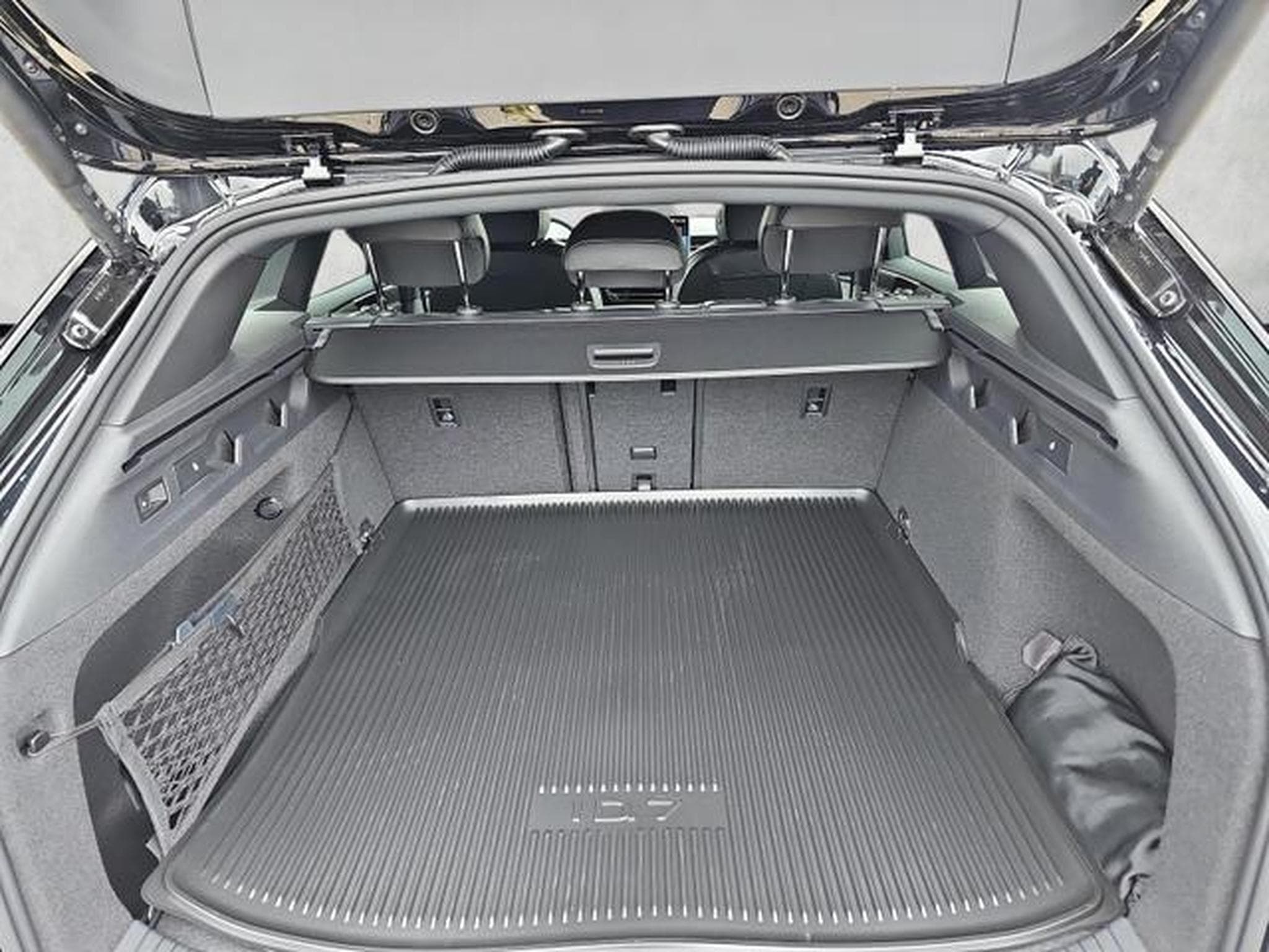 VW ID.7 Pro 210 kW (2026) - Photo 14