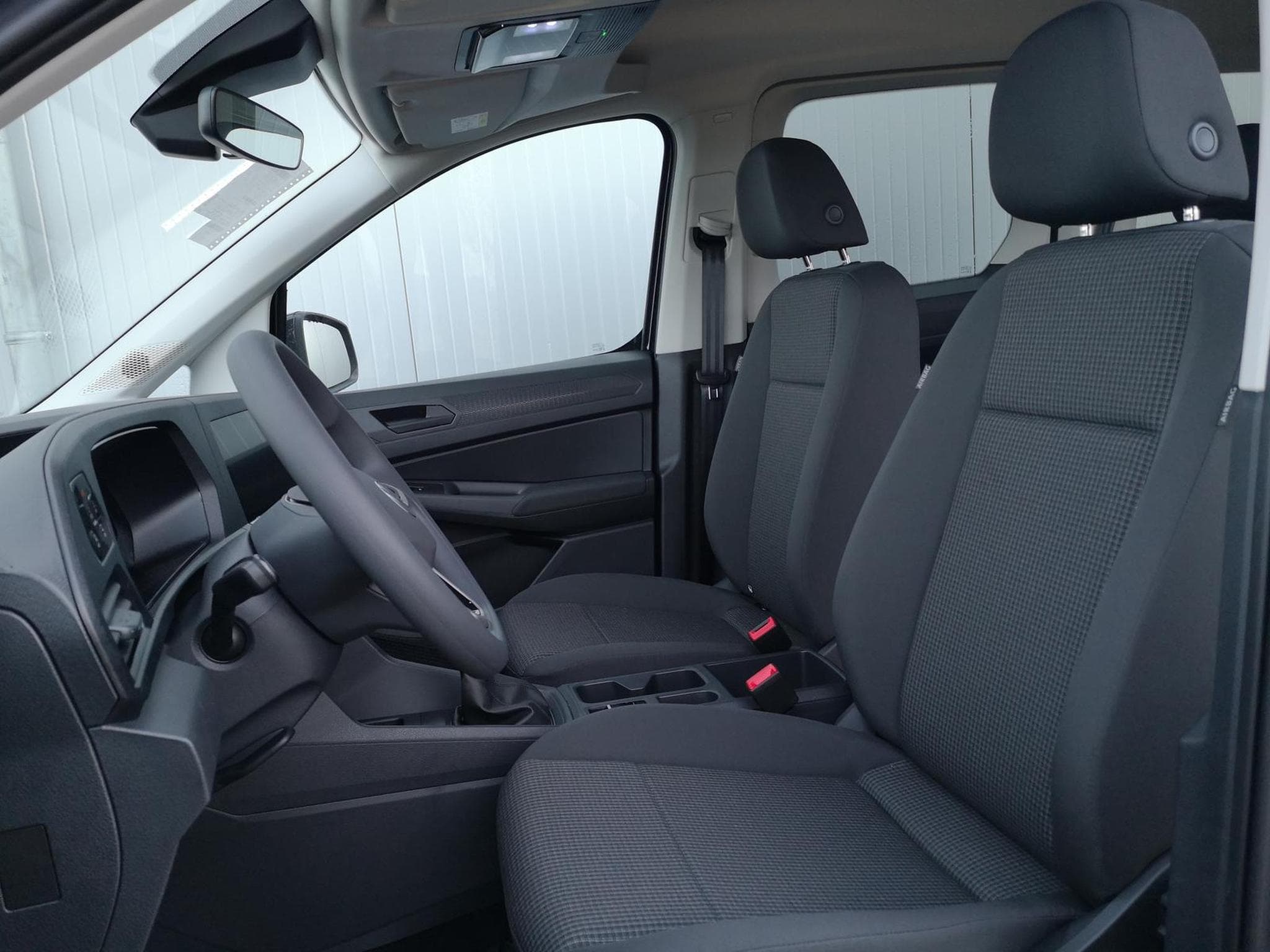 VW Caddy Basis (2026) - Photo 9