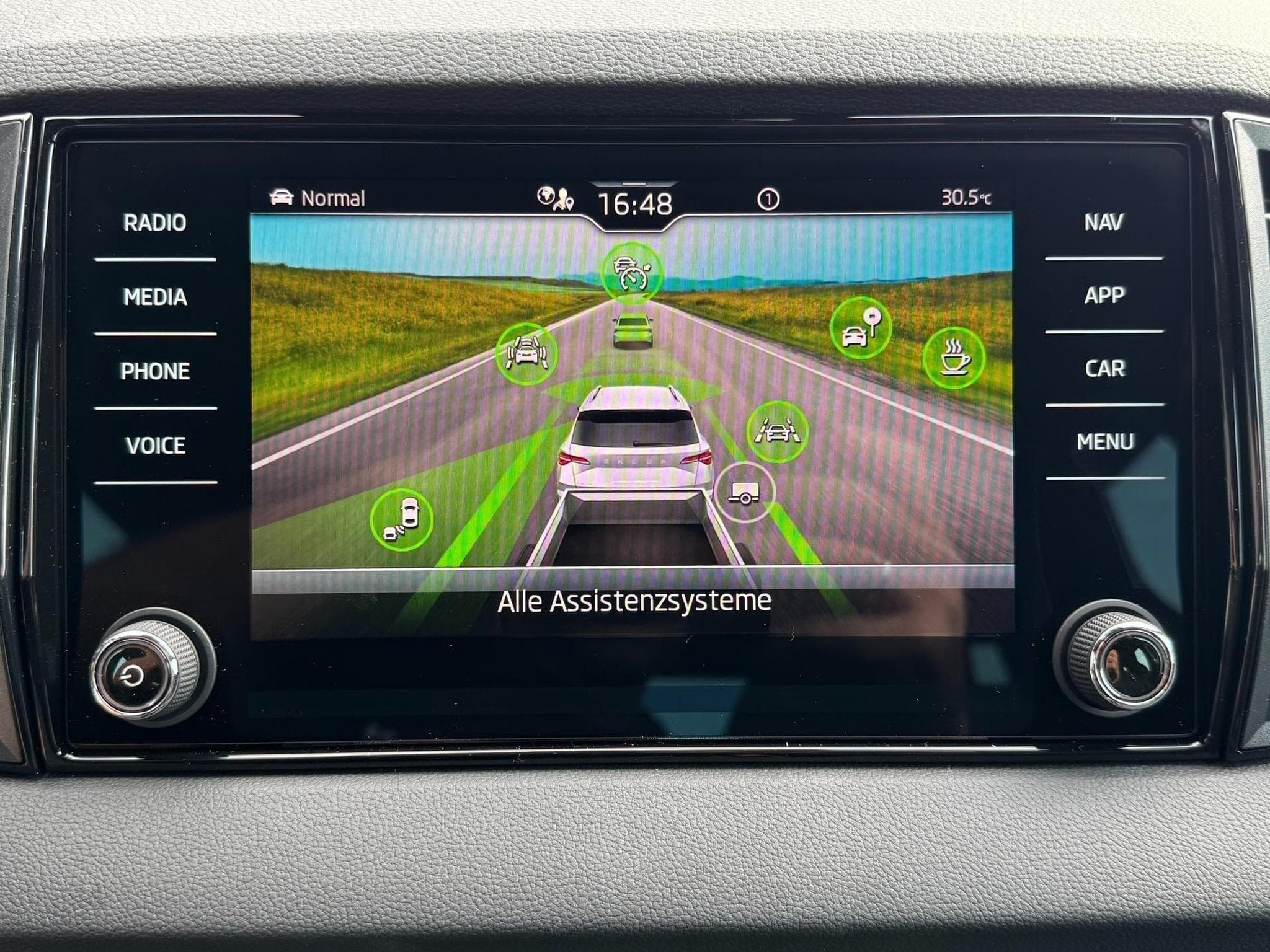Skoda Karoq Sportline (2026) - Photo 17