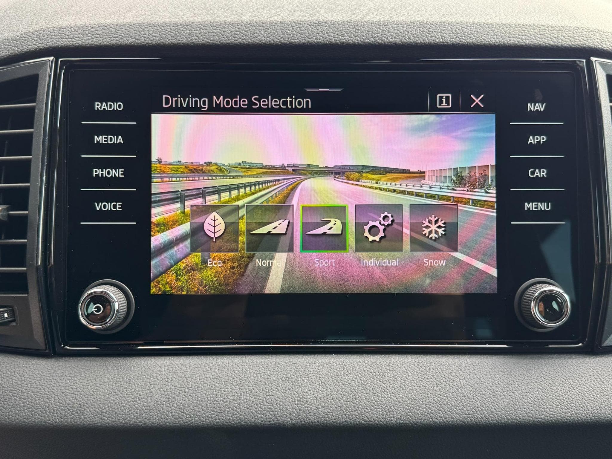 Skoda Karoq Sportline (2026) - Photo 23