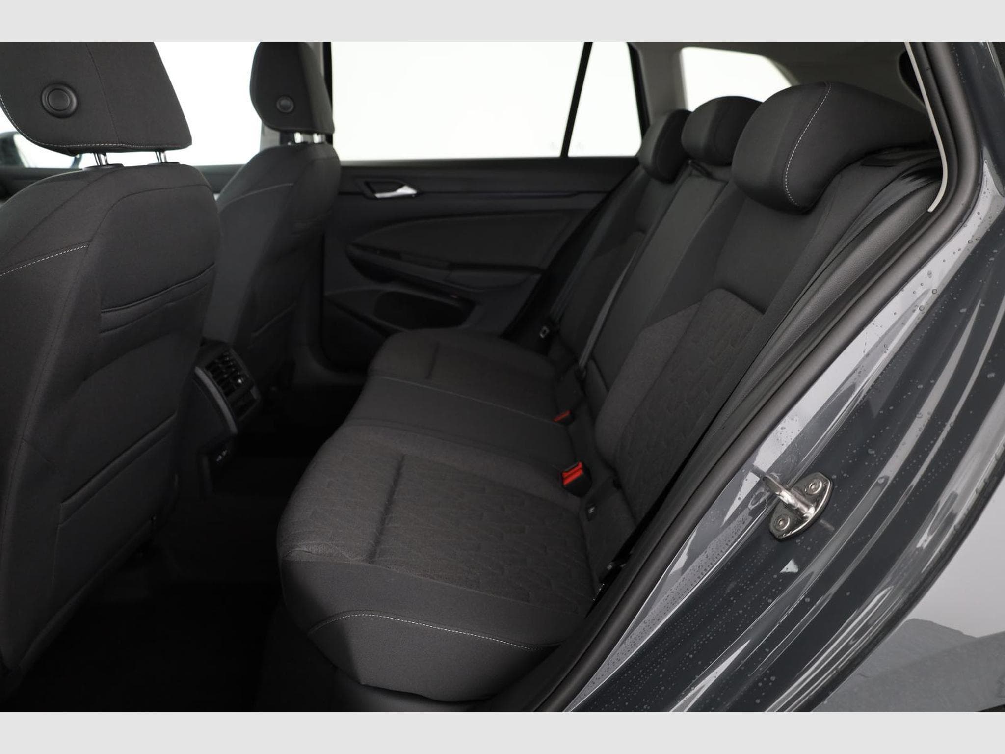 VW Golf Variant 1.5 TSI 110 kW (2026) - Photo 10